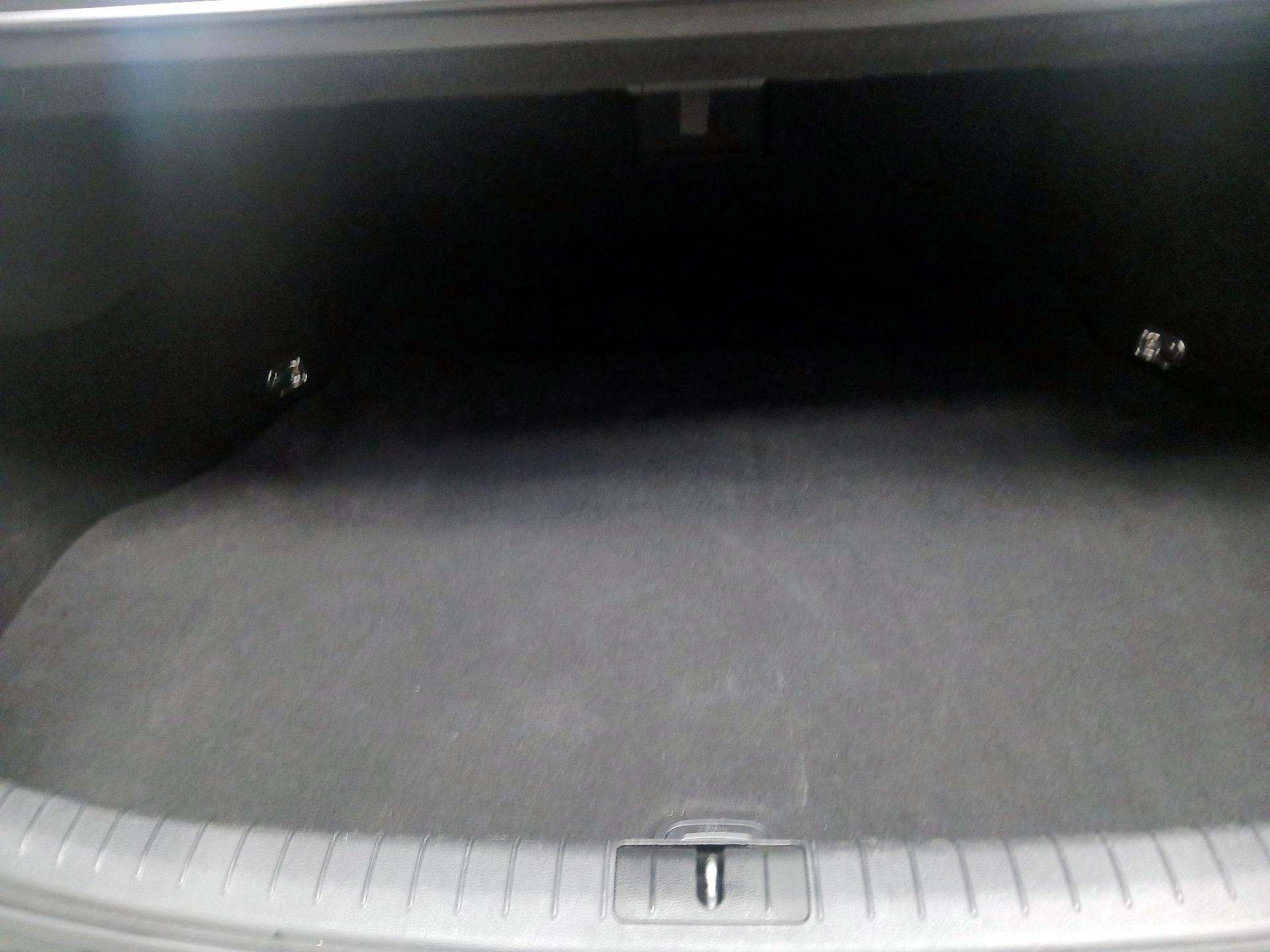 Thumbnail: 2015 Hyundai Genesis - 16