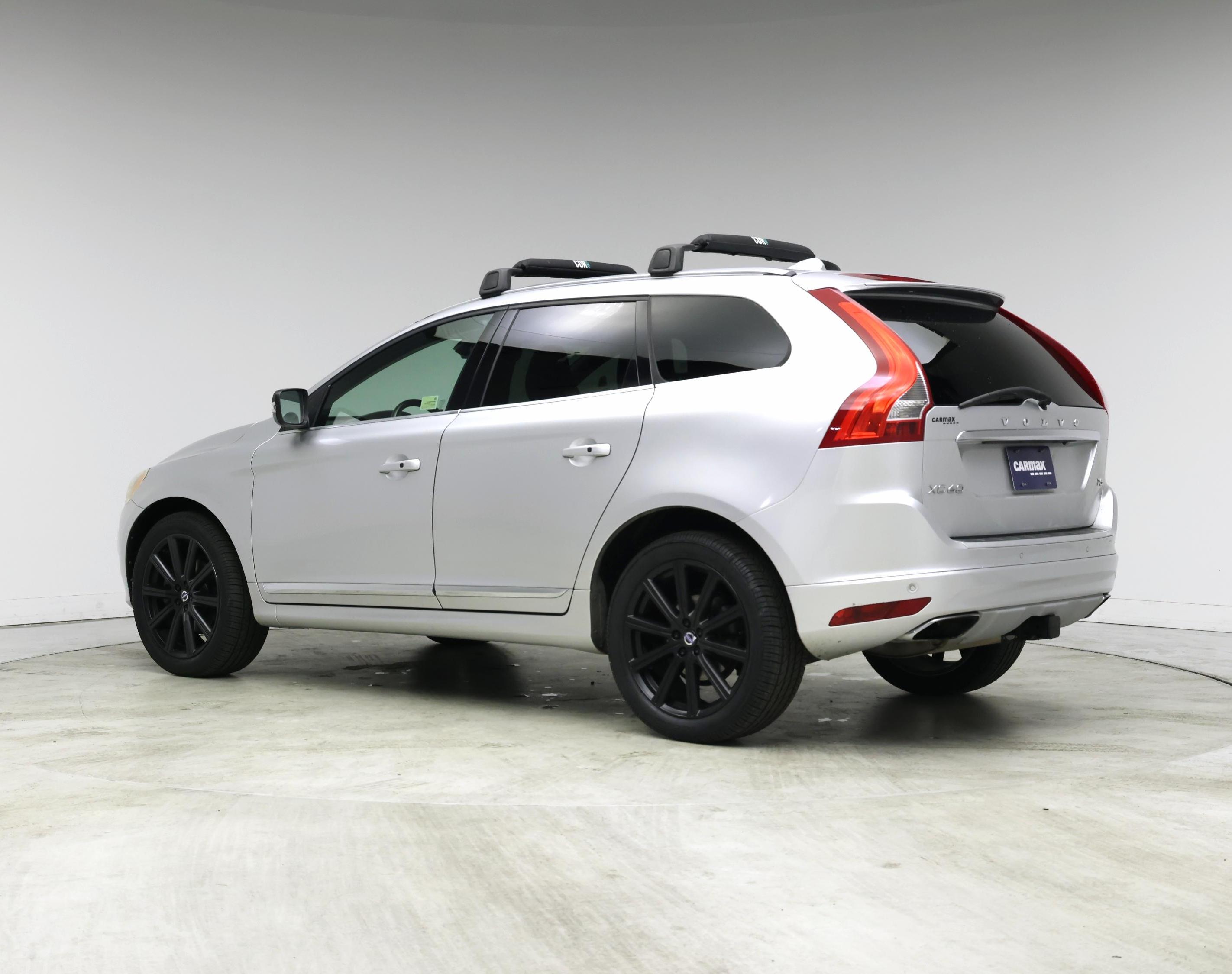 Thumbnail: 2016 Volvo XC60 - 2