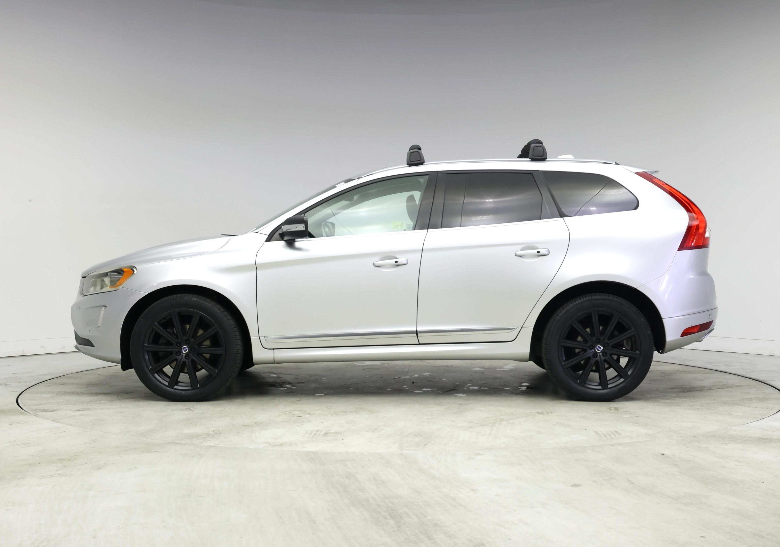 Thumbnail: 2016 Volvo XC60 - 3