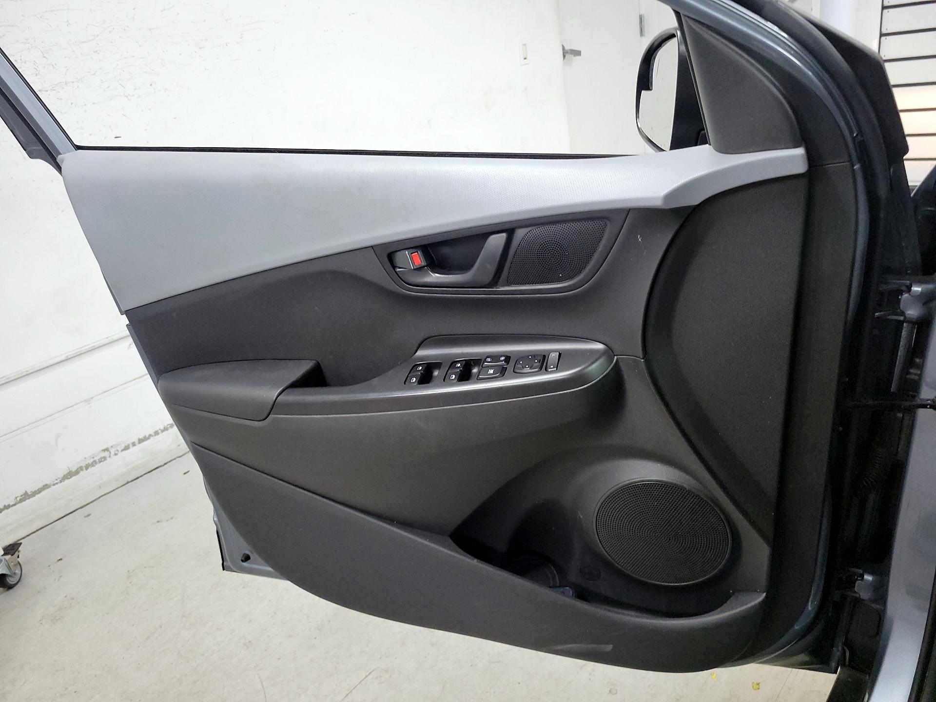 Thumbnail: 2021 Hyundai Kona - 12