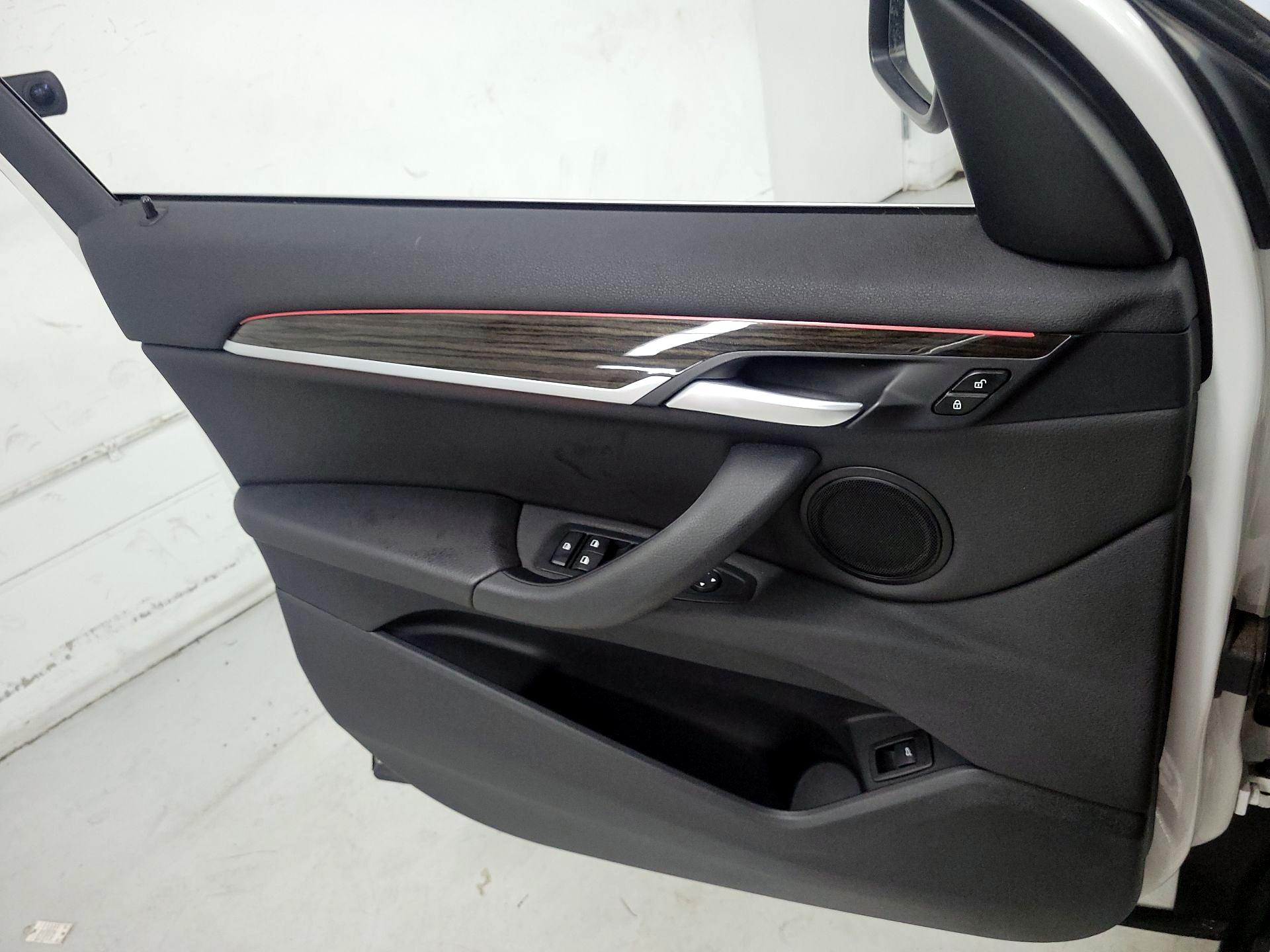 Thumbnail: 2021 BMW X1 - 12