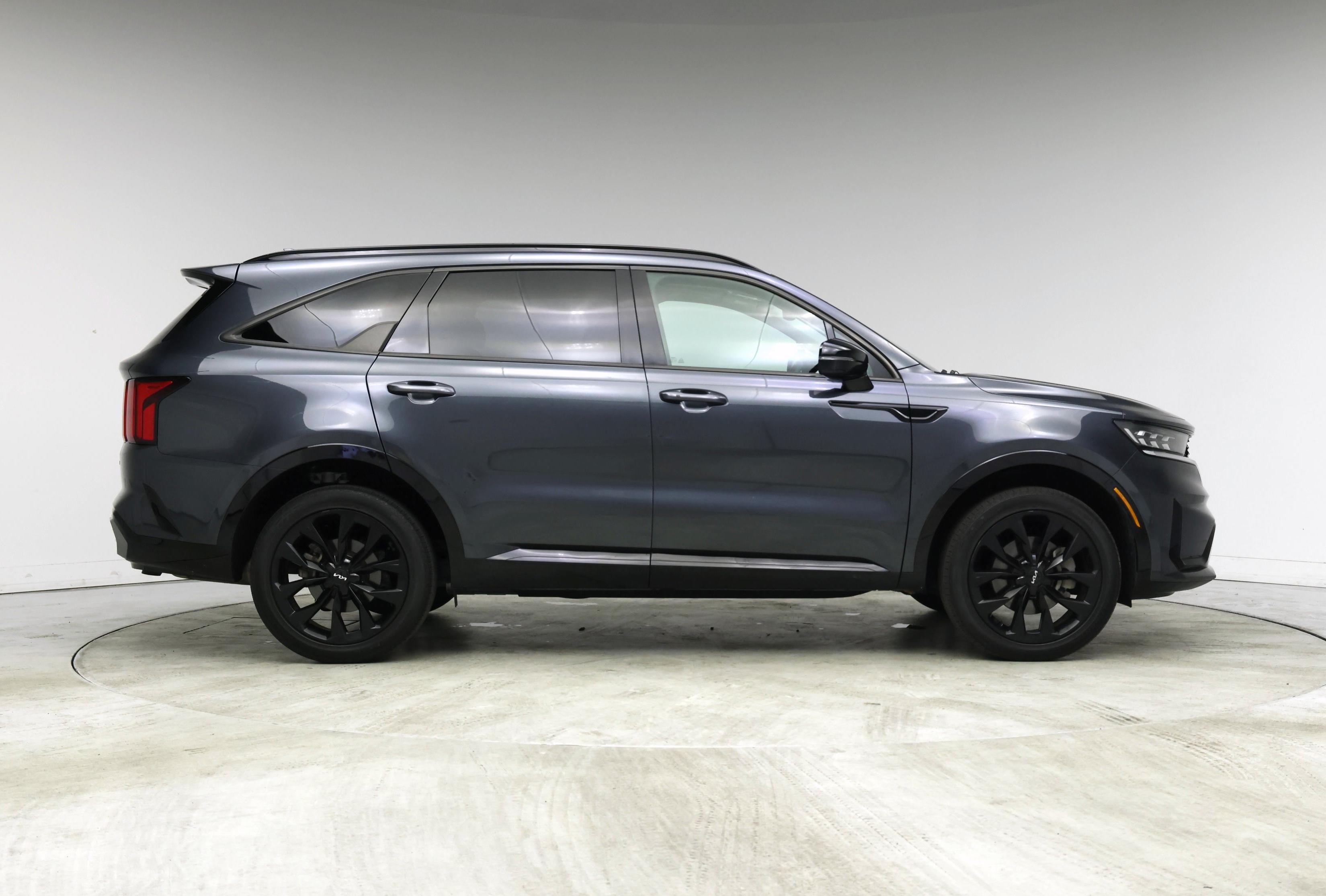 Thumbnail: 2023 Kia Sorento - 7