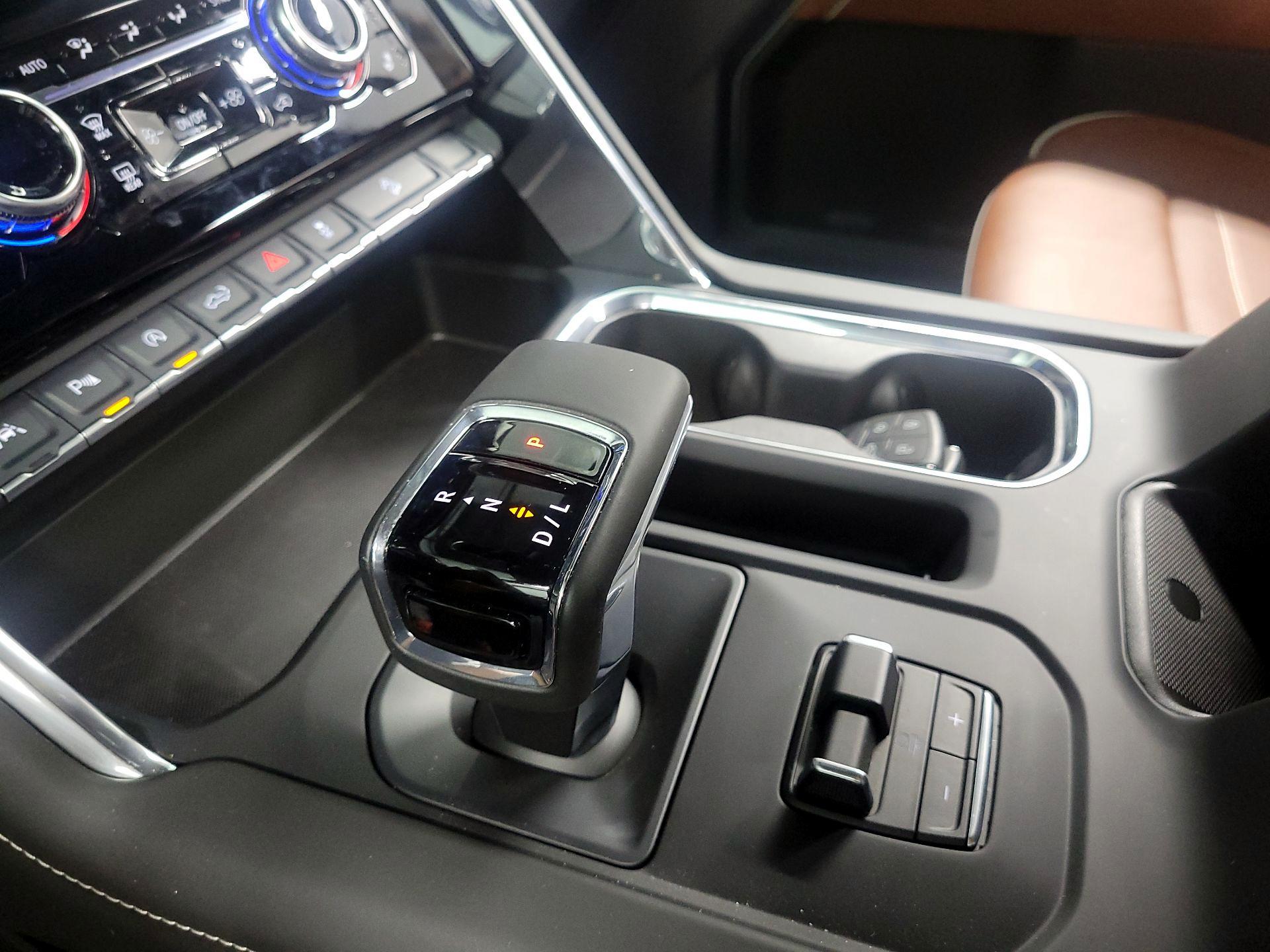 Thumbnail: 2025 GMC Sierra 1500 - 17