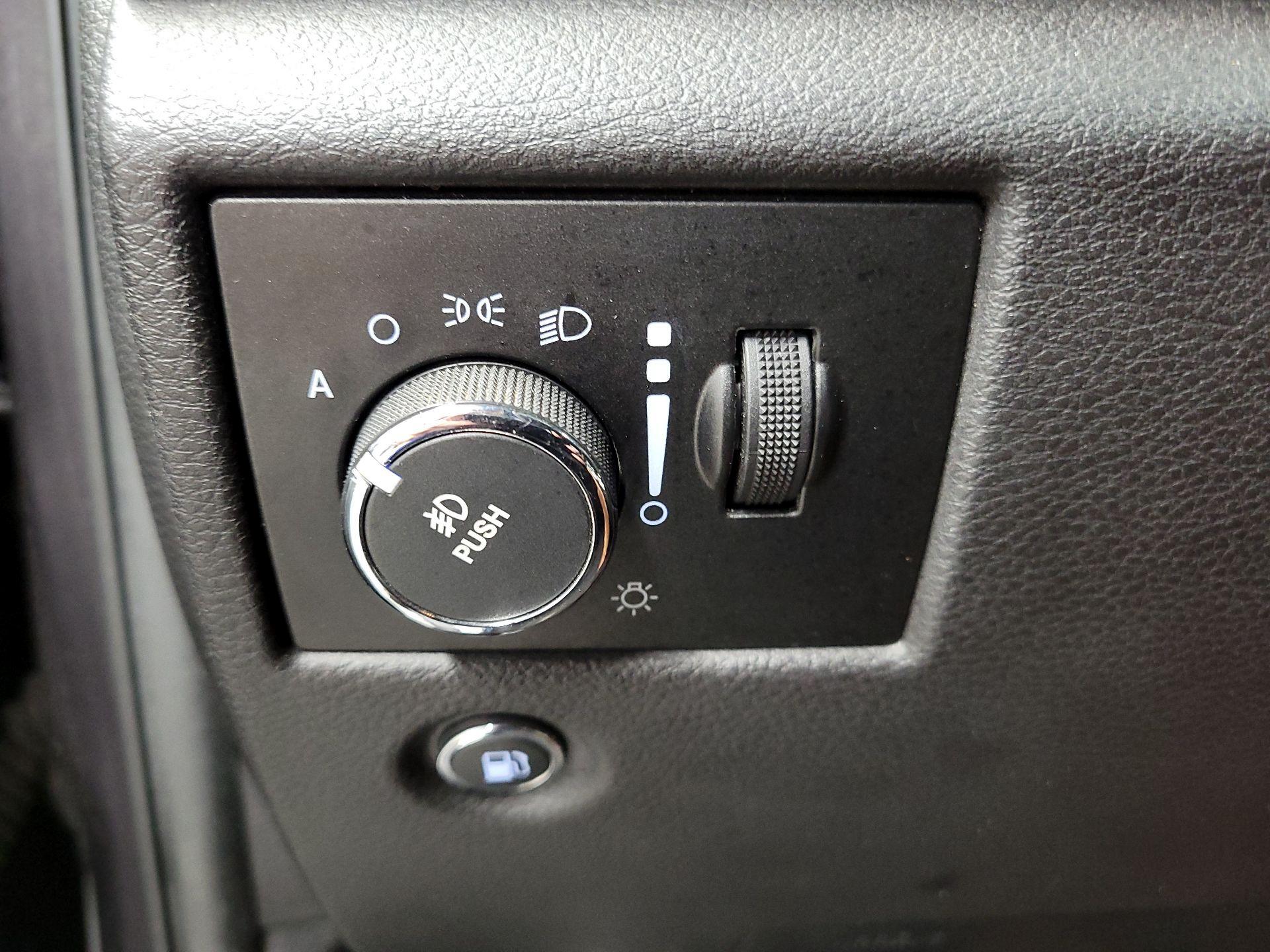 Thumbnail: 2014 Jeep Grand Cherokee - 13