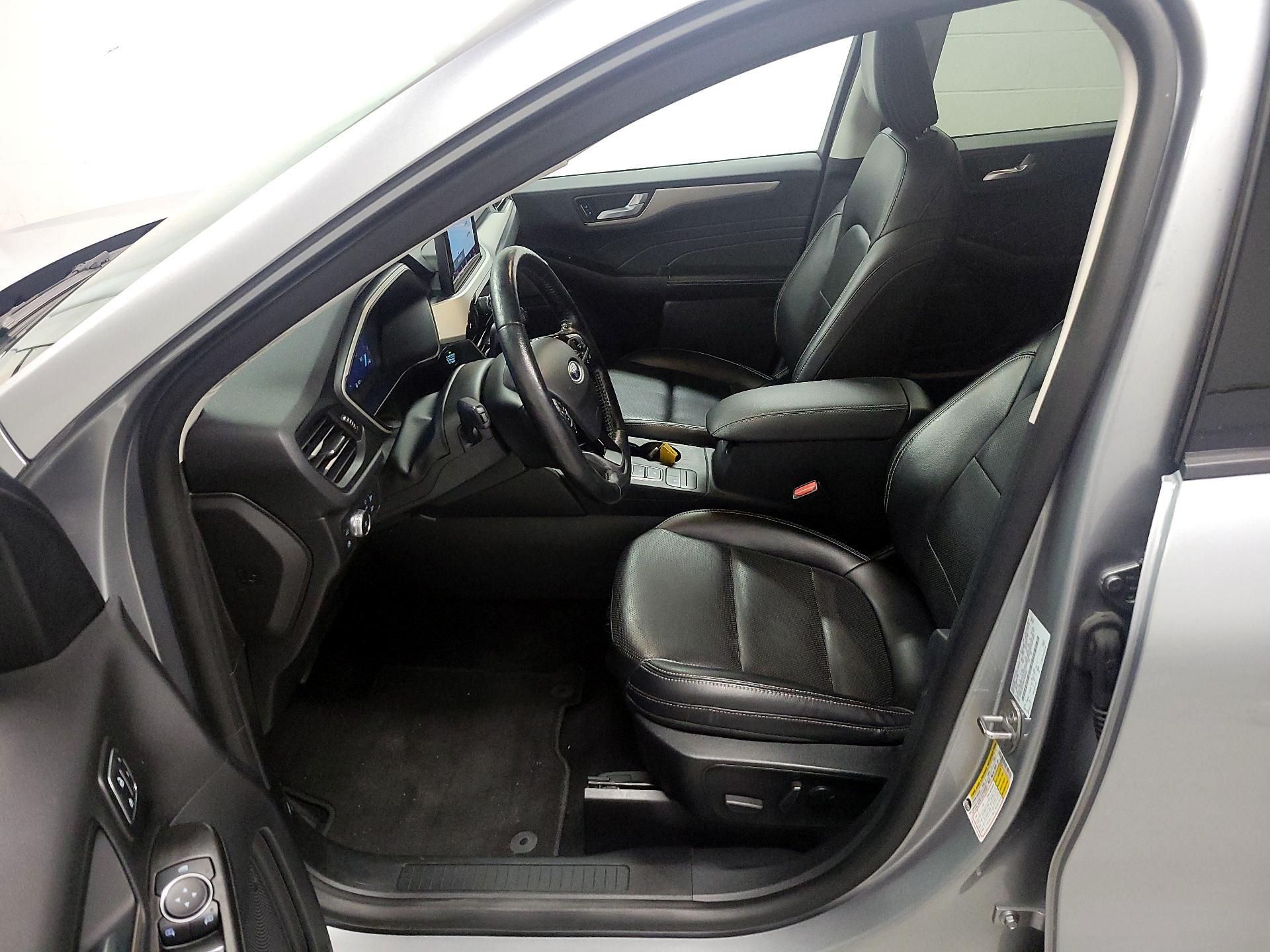 Thumbnail: 2021 Ford Escape - 11