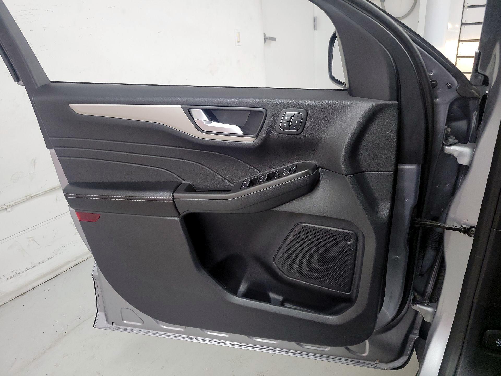 Thumbnail: 2021 Ford Escape - 12