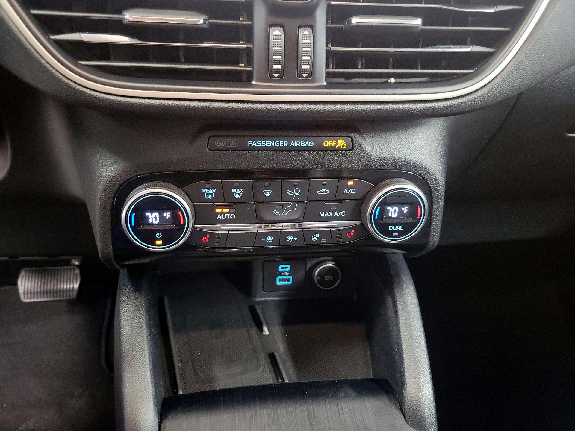 Thumbnail: 2021 Ford Escape - 15