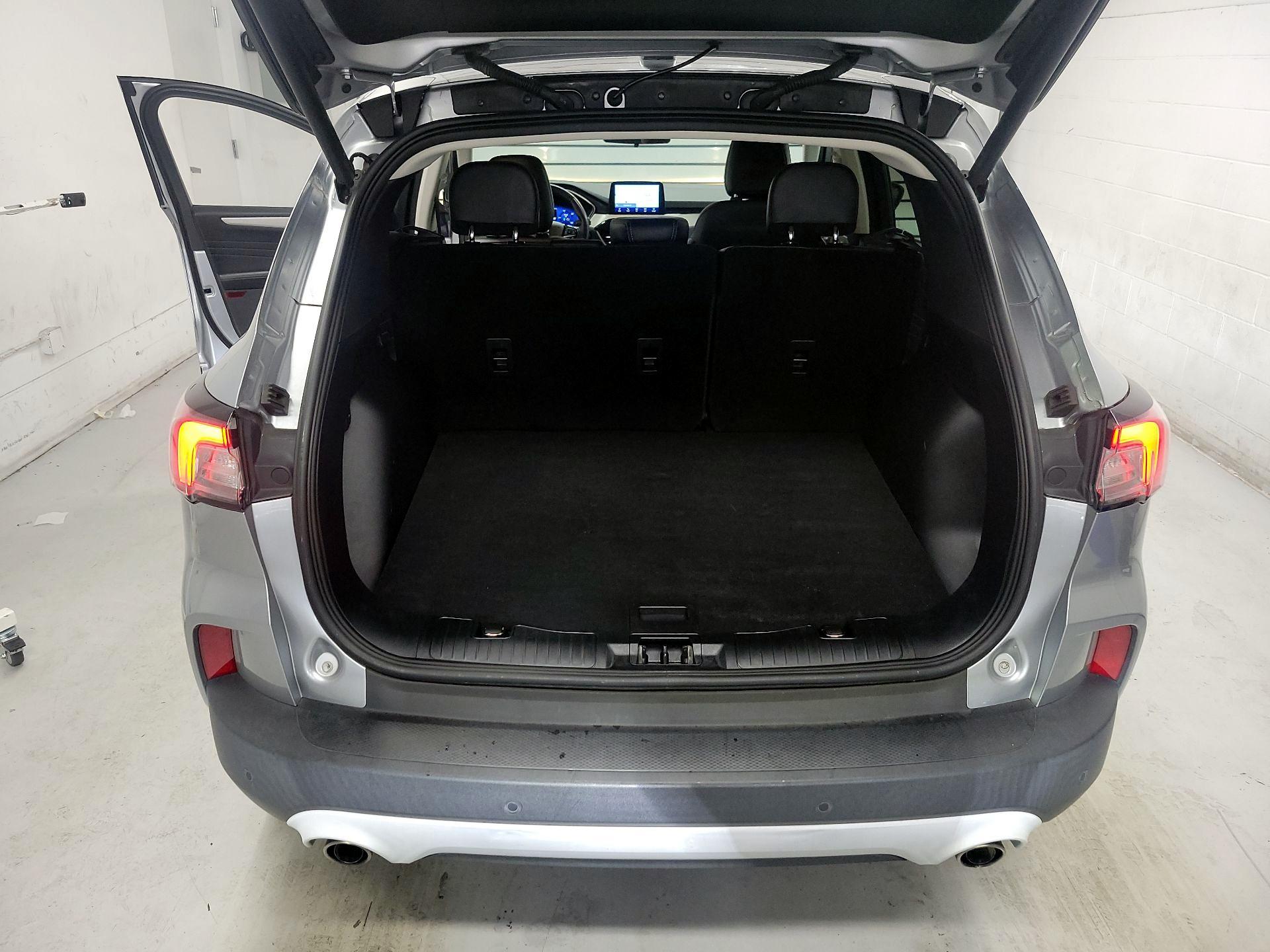 Thumbnail: 2021 Ford Escape - 18