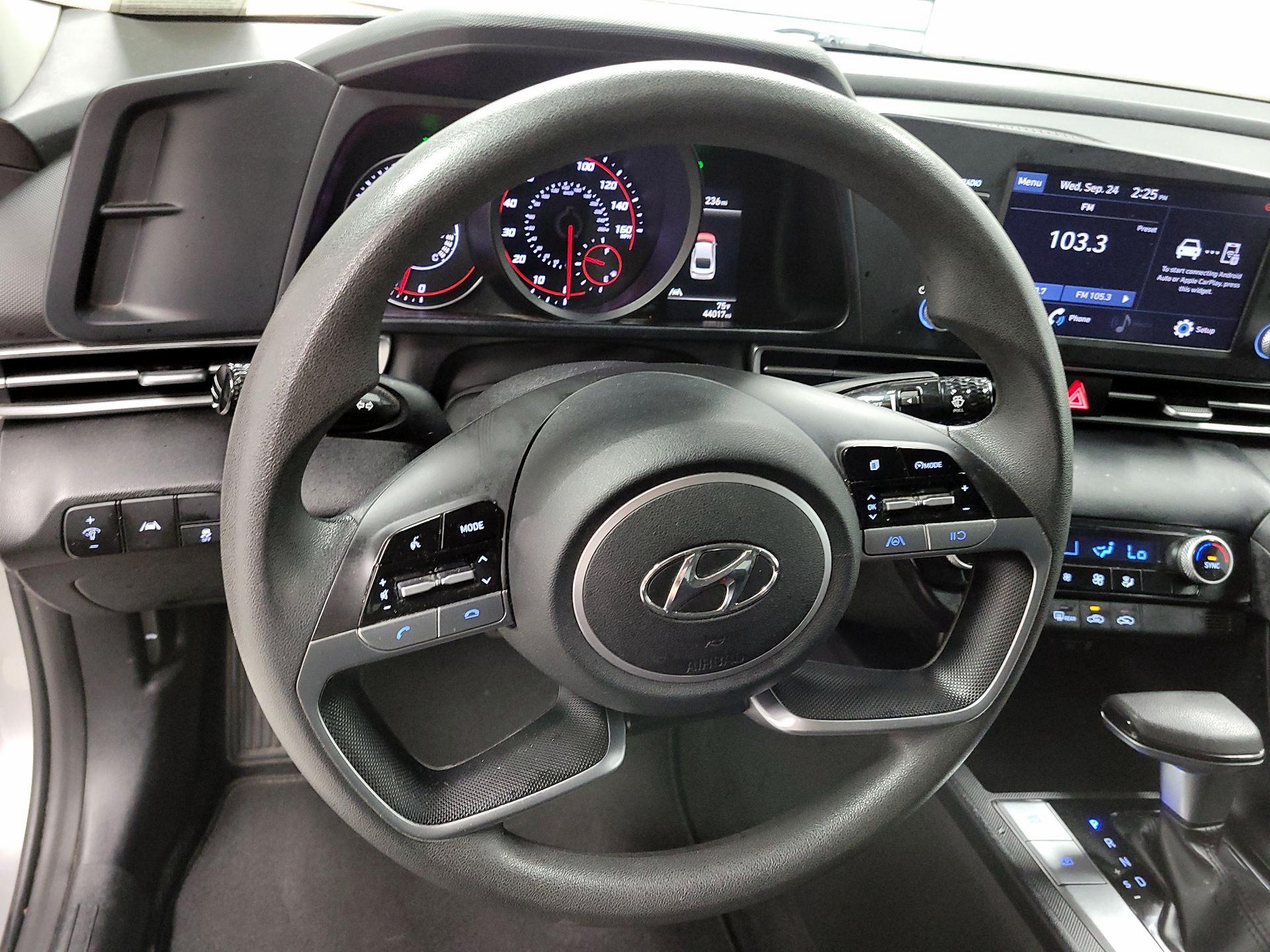 Thumbnail: 2021 Hyundai Elantra - 10