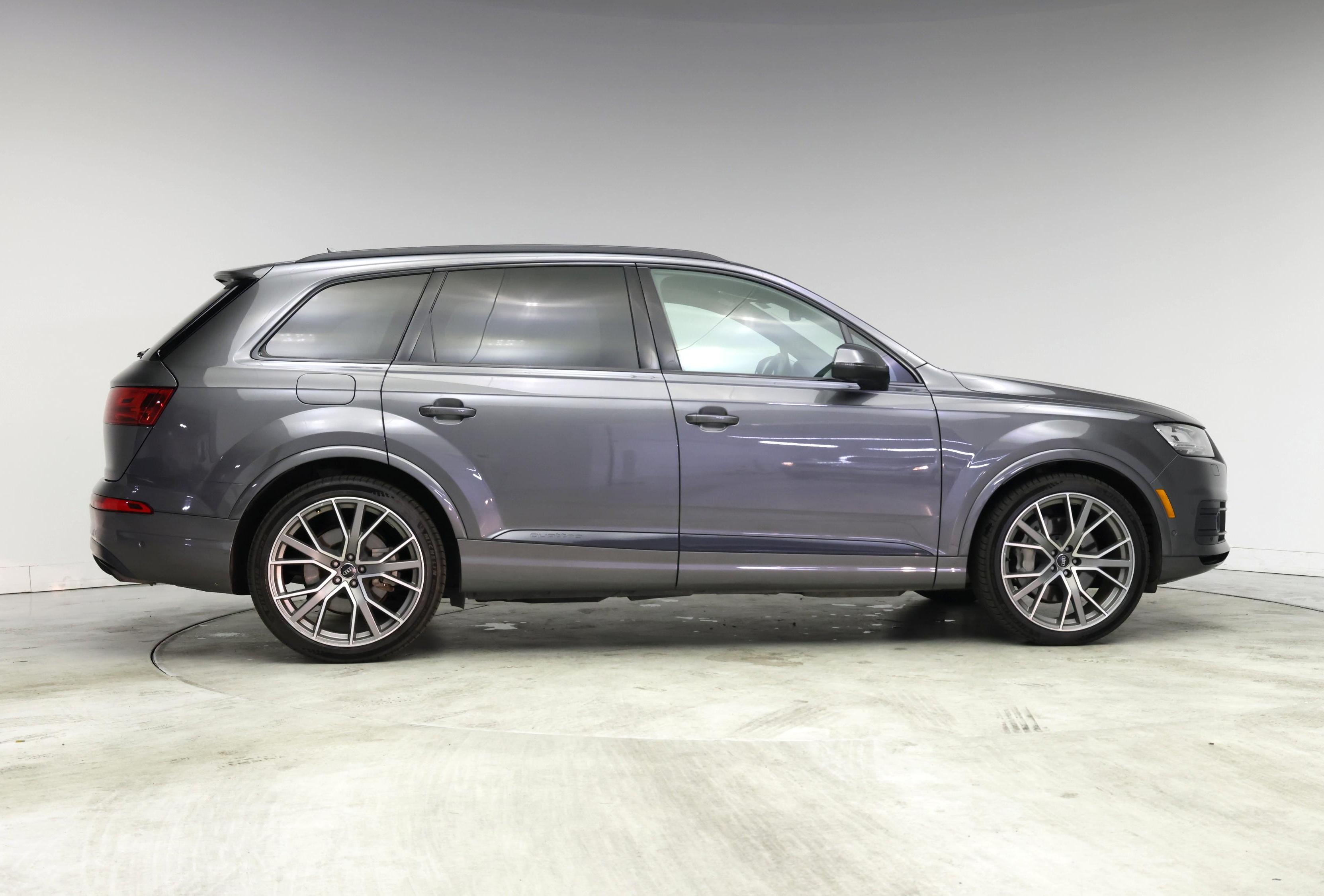 Thumbnail: 2019 Audi Q7 - 7