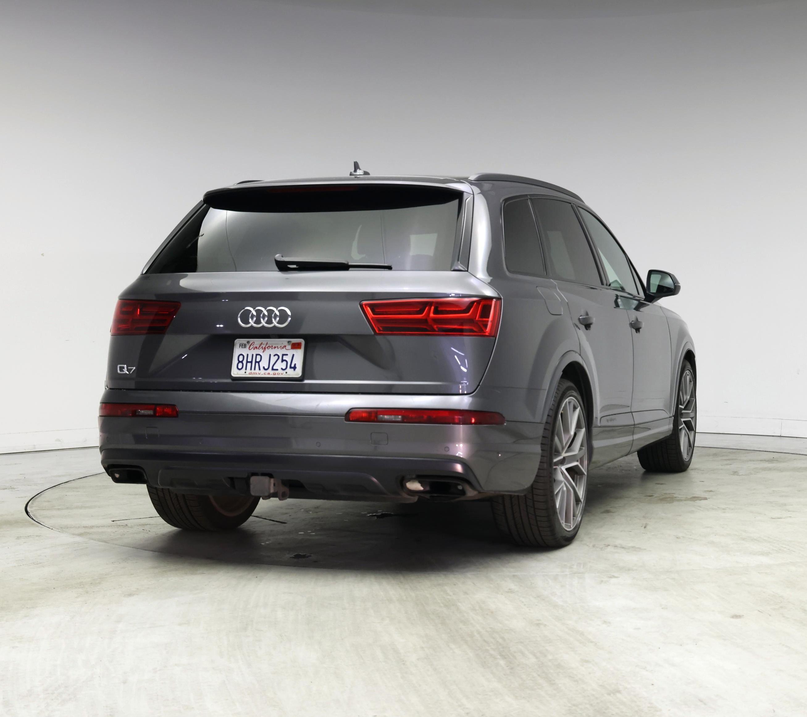 Thumbnail: 2019 Audi Q7 - 8
