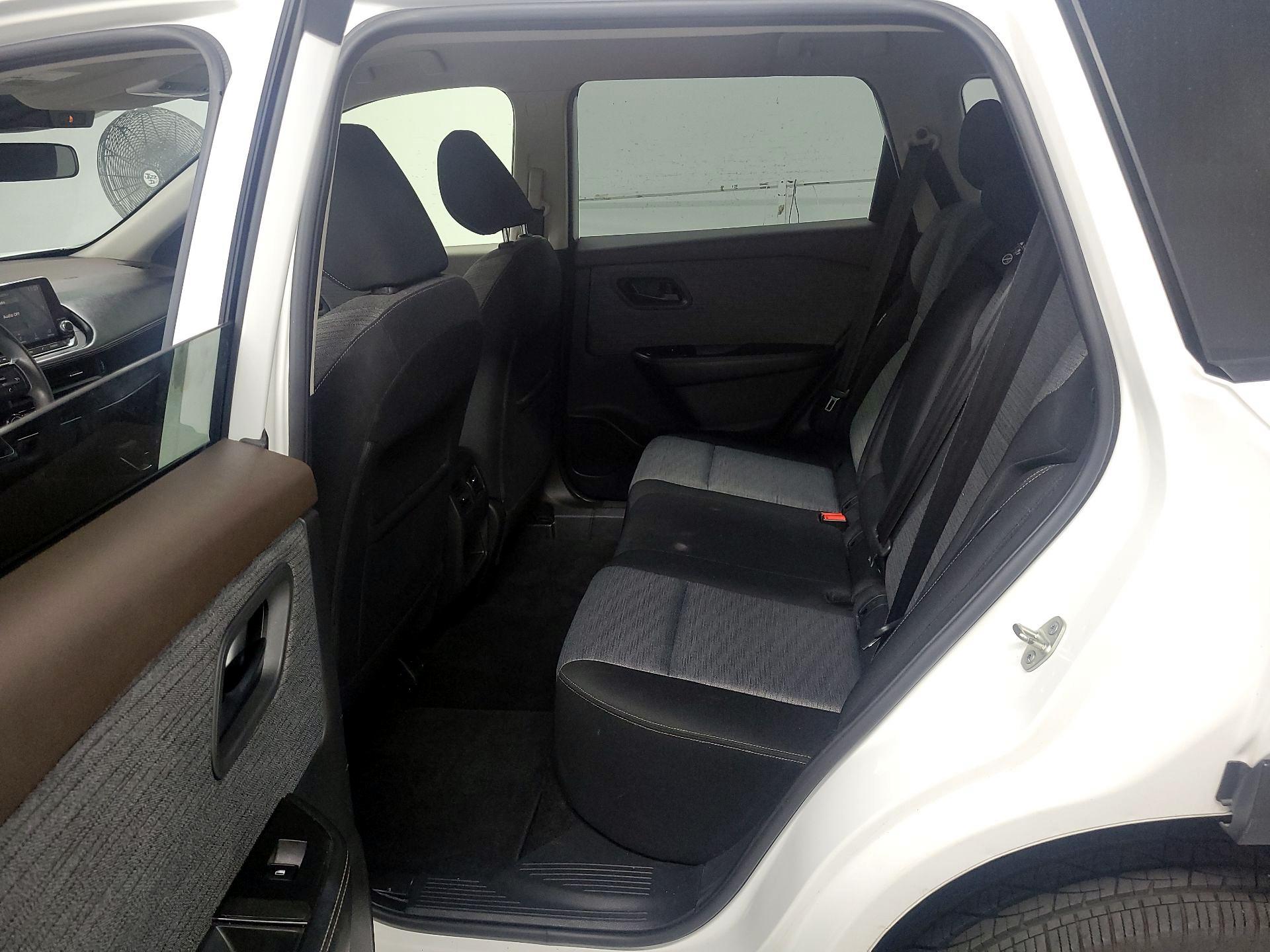 Thumbnail: 2021 Nissan Rogue - 18