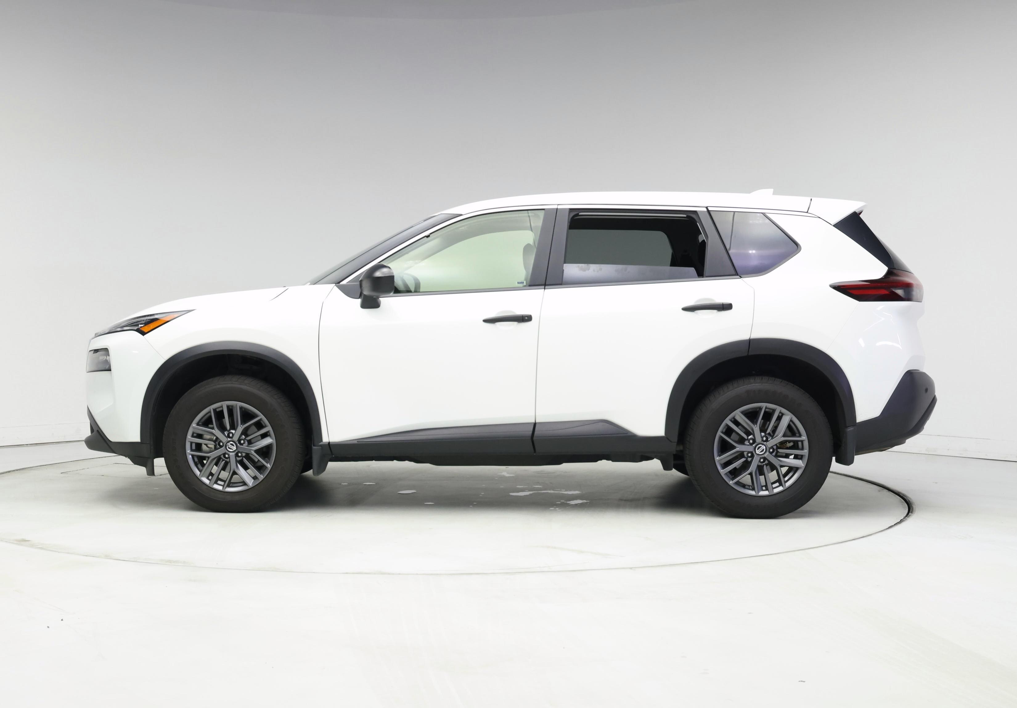 Thumbnail: 2021 Nissan Rogue - 3