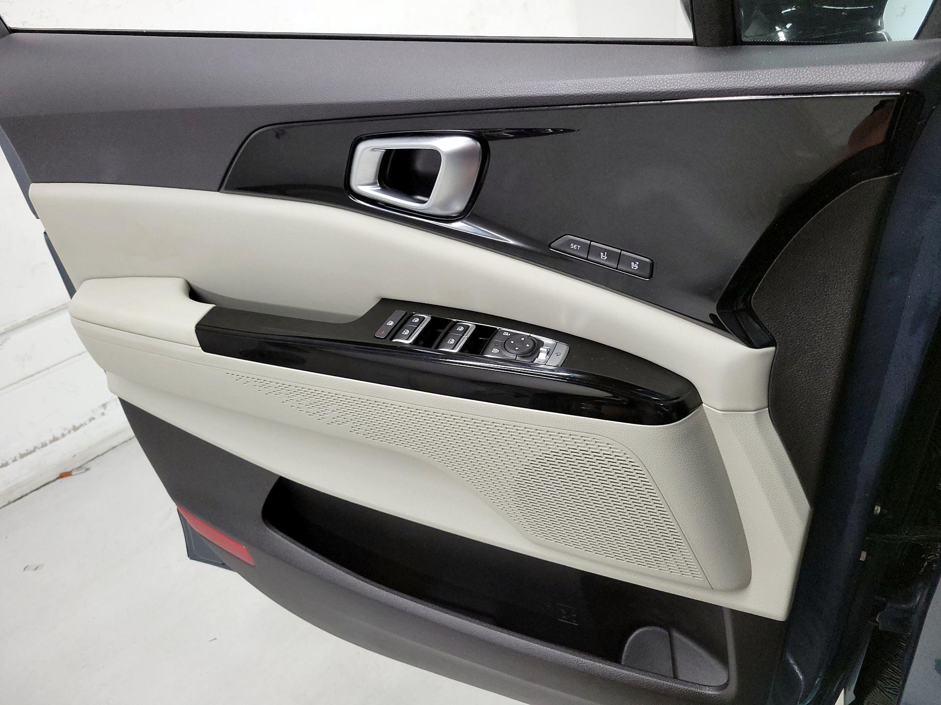 Thumbnail: 2024 Kia Carnival - 12