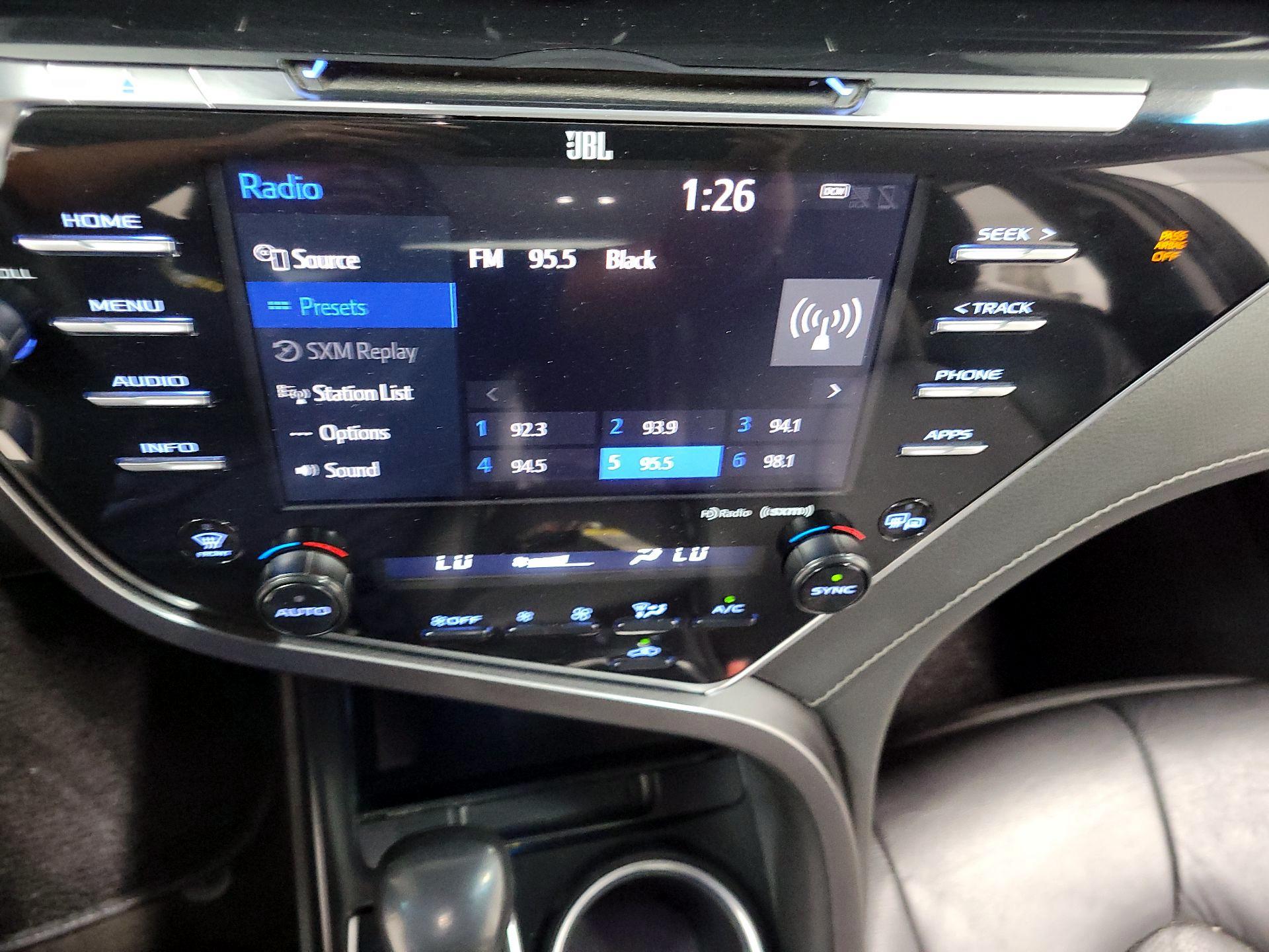 Thumbnail: 2018 Toyota Camry - 15