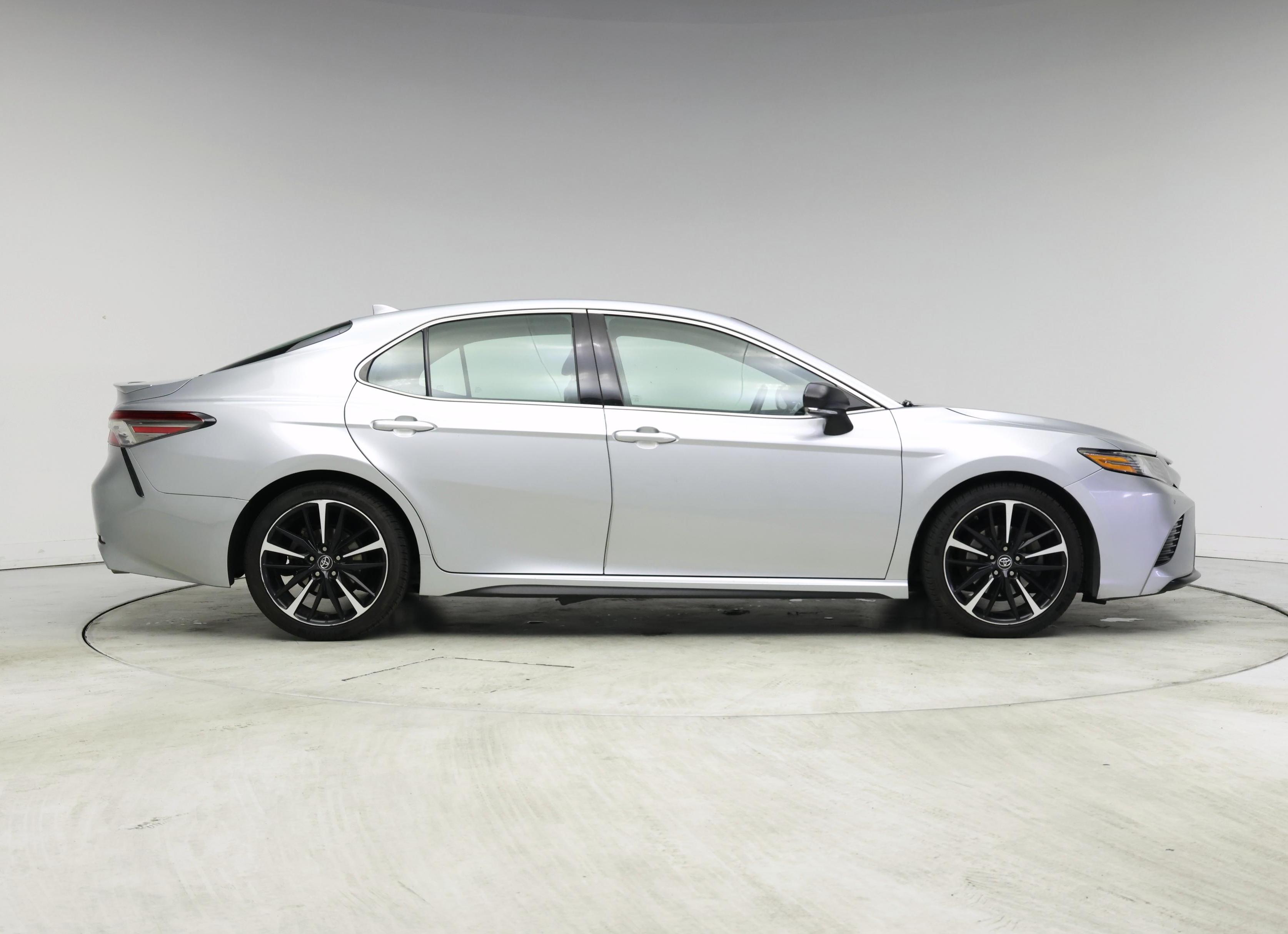 Thumbnail: 2018 Toyota Camry - 7