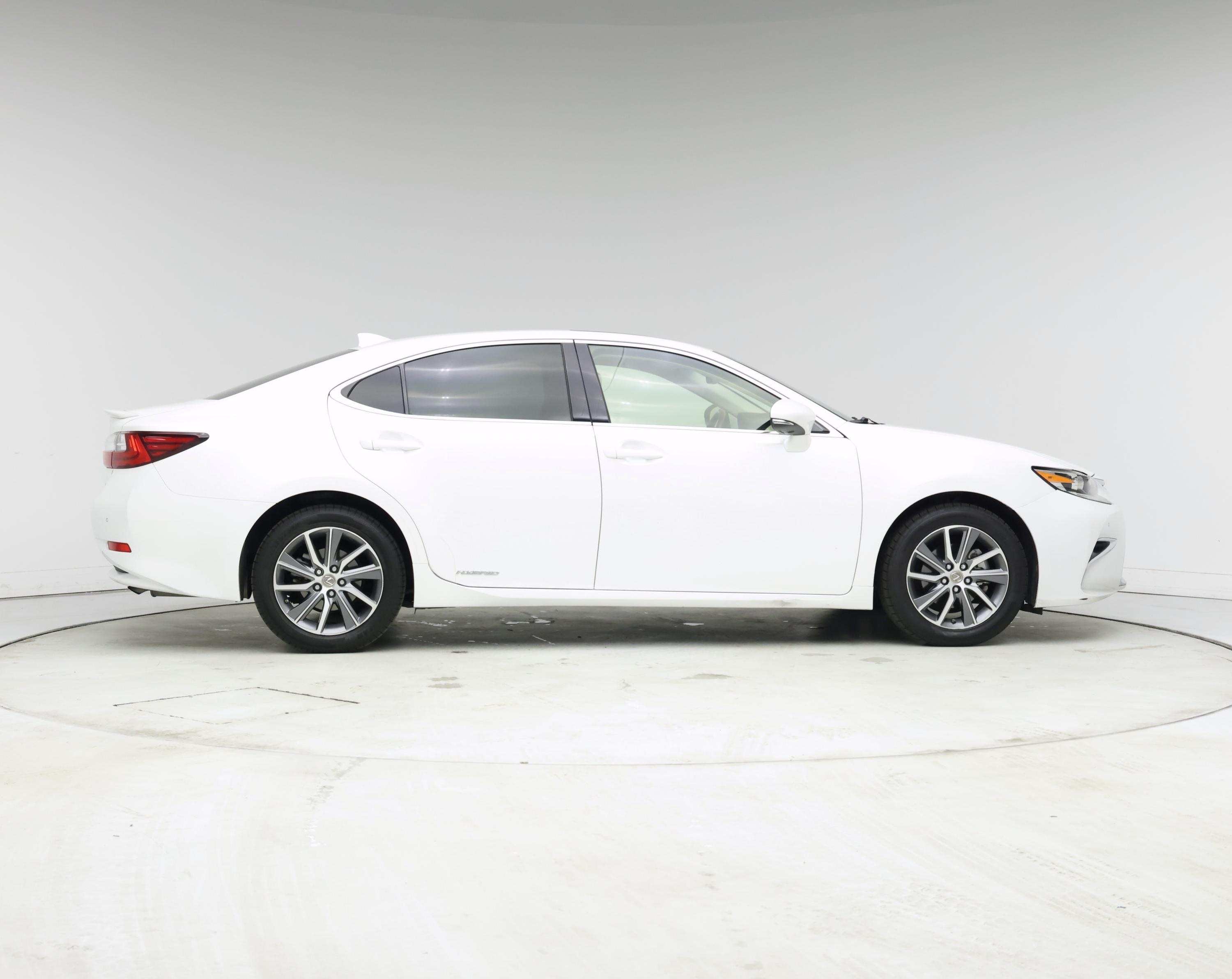 Thumbnail: 2017 Lexus ES - 7