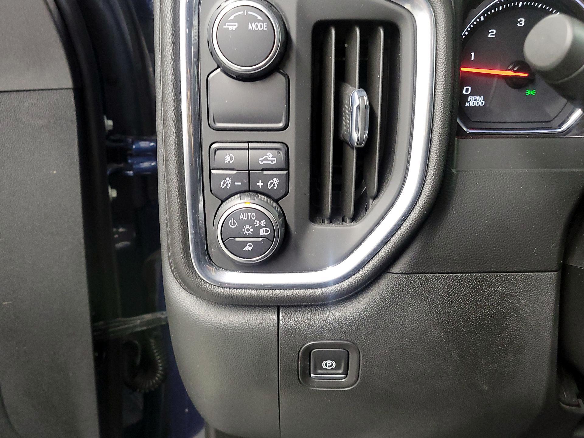 Thumbnail: 2021 Chevrolet Silverado 3500 - 13