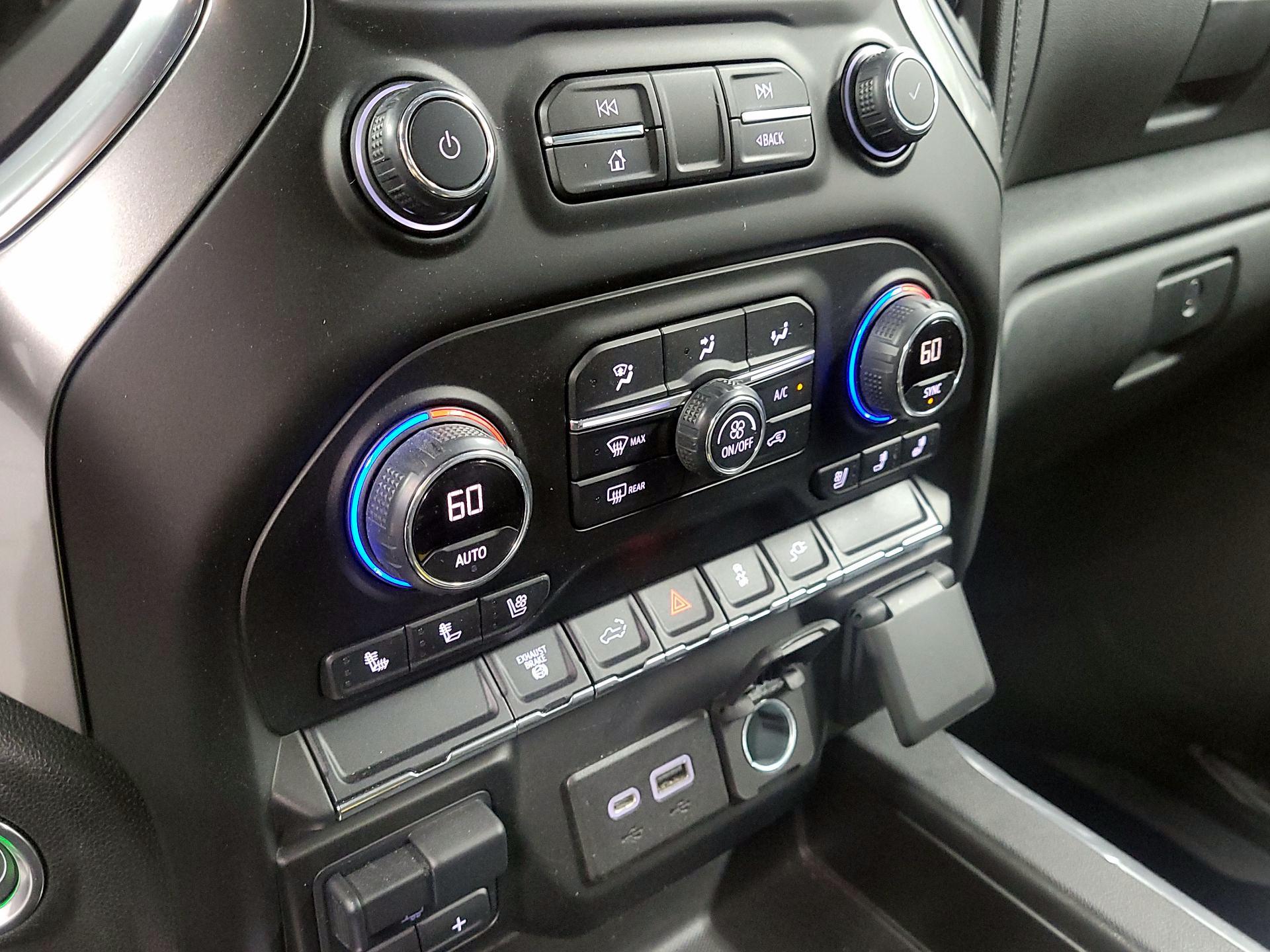 Thumbnail: 2021 Chevrolet Silverado 3500 - 16