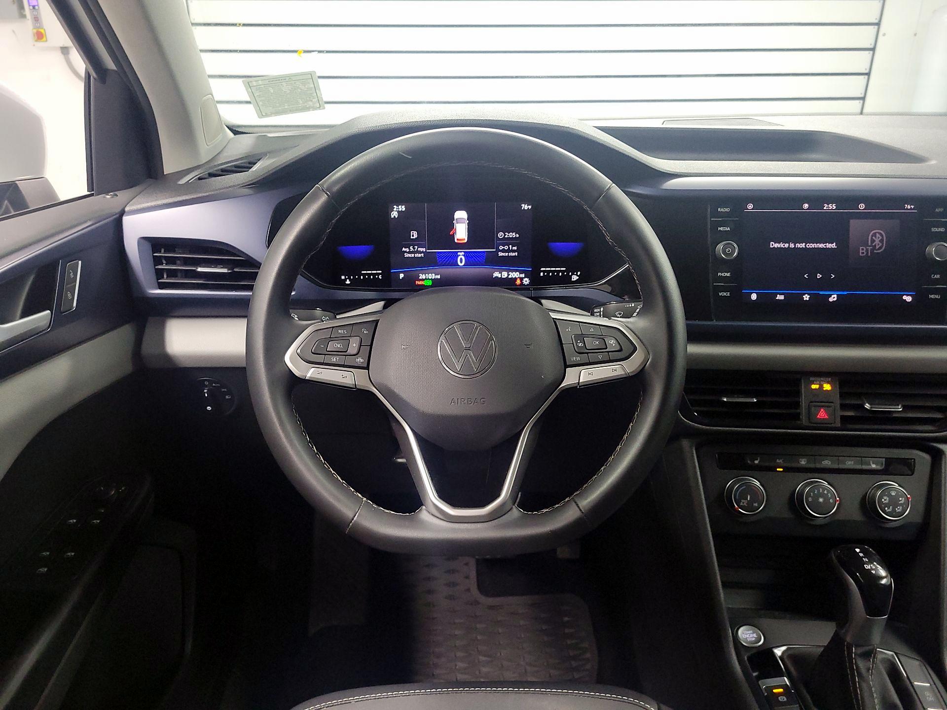 Thumbnail: 2022 Volkswagen Taos - 10