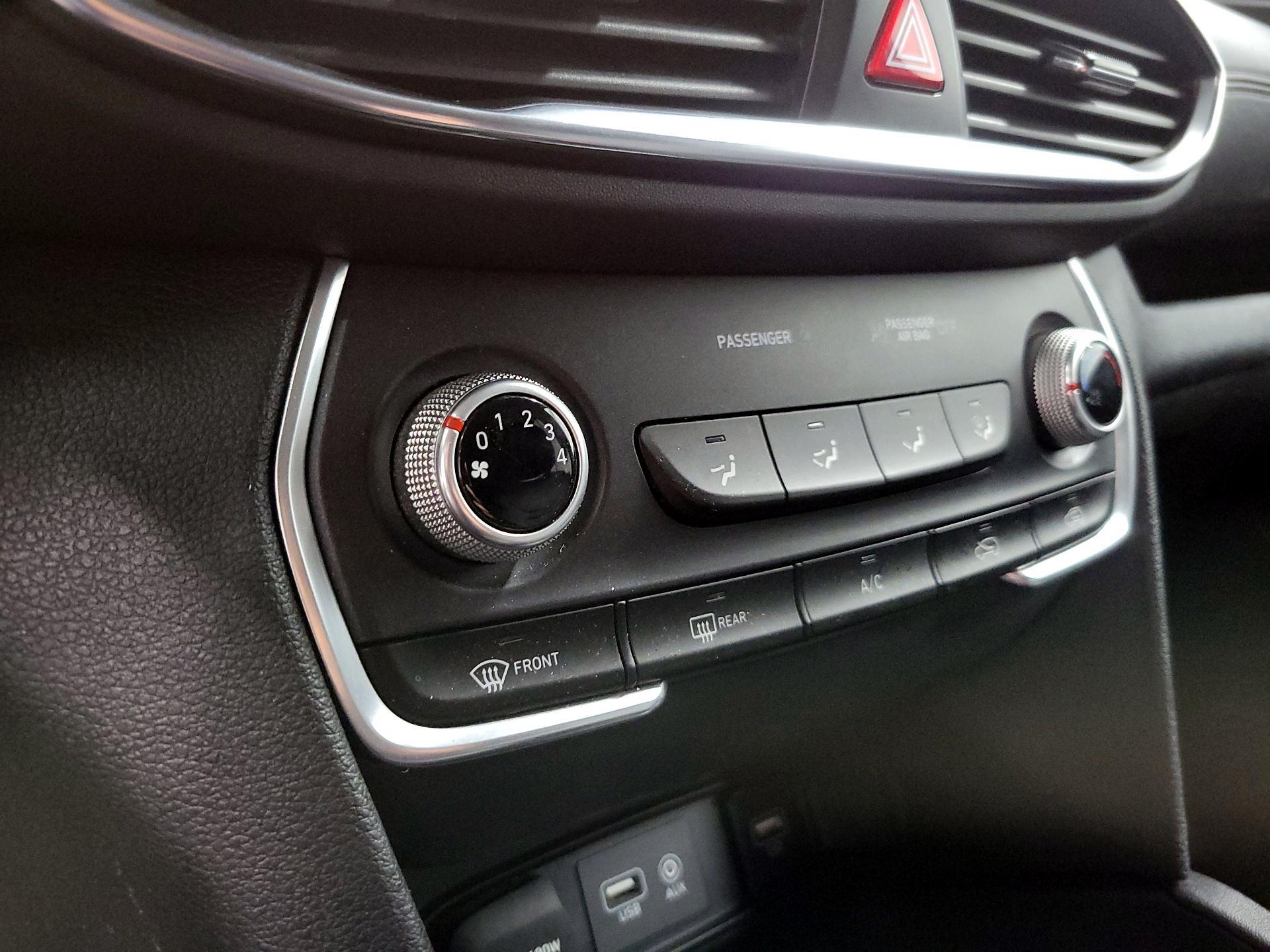 Thumbnail: 2019 Hyundai Santa Fe - 16