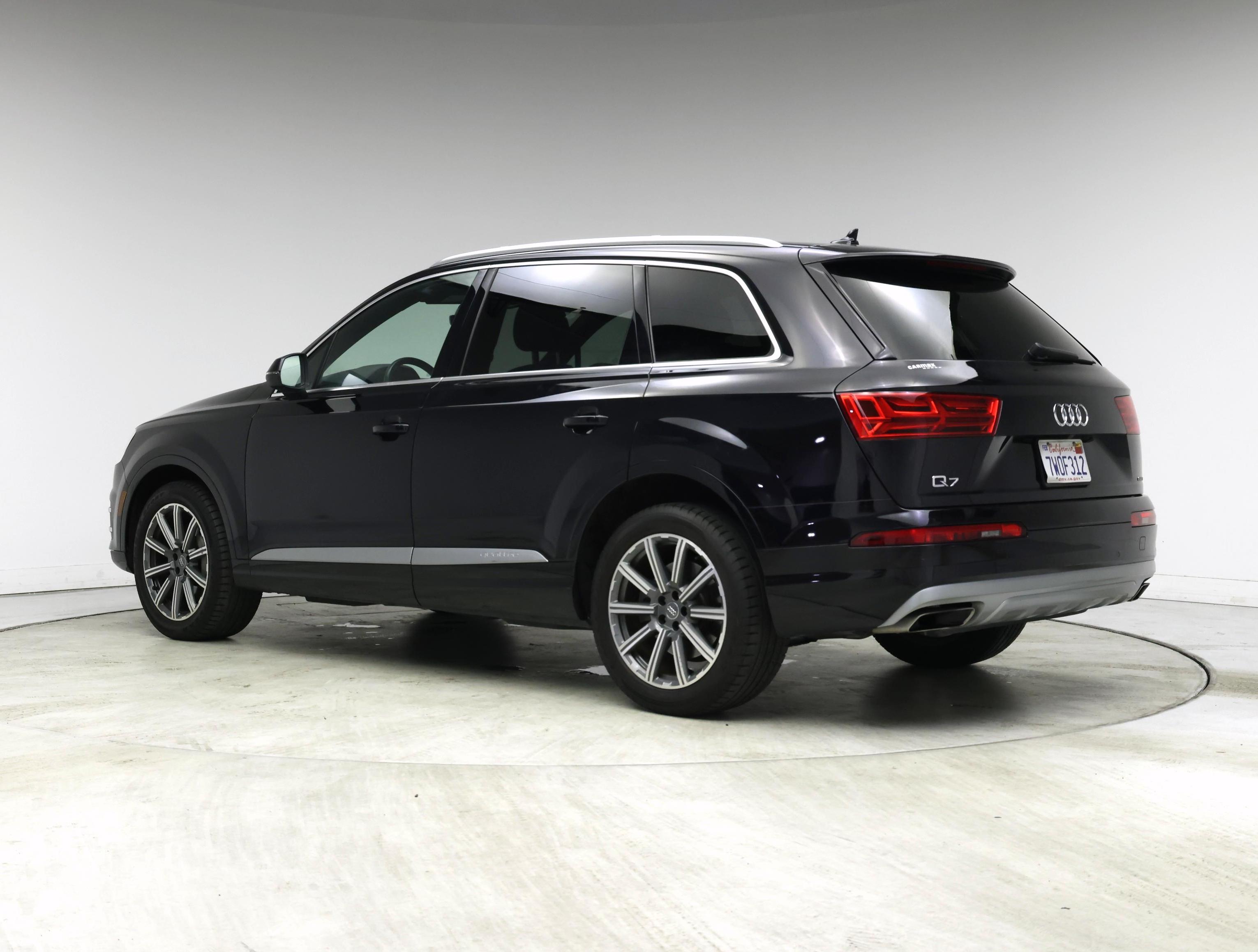 Thumbnail: 2017 Audi Q7 - 2
