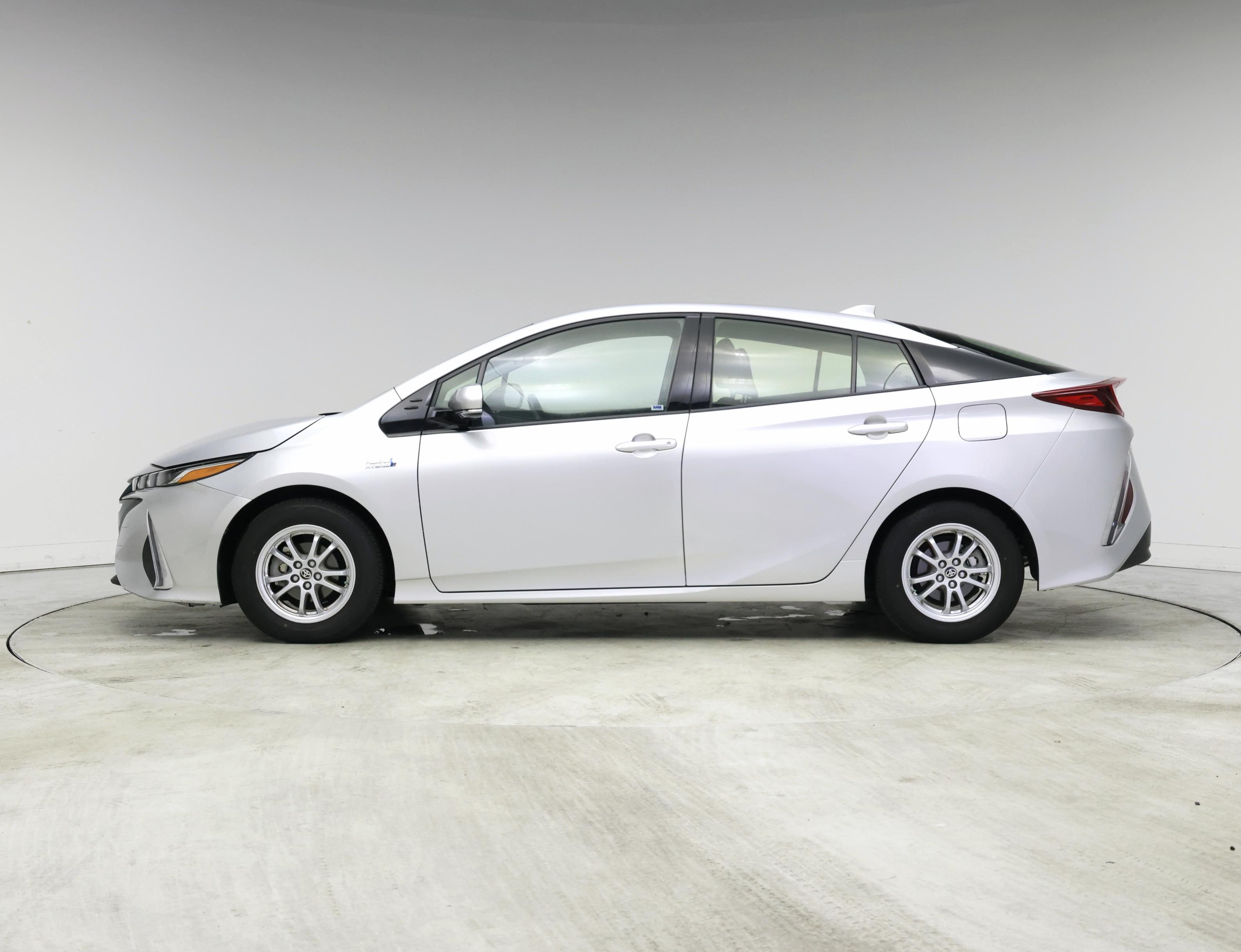 Thumbnail: 2019 Toyota Prius Prime - 3