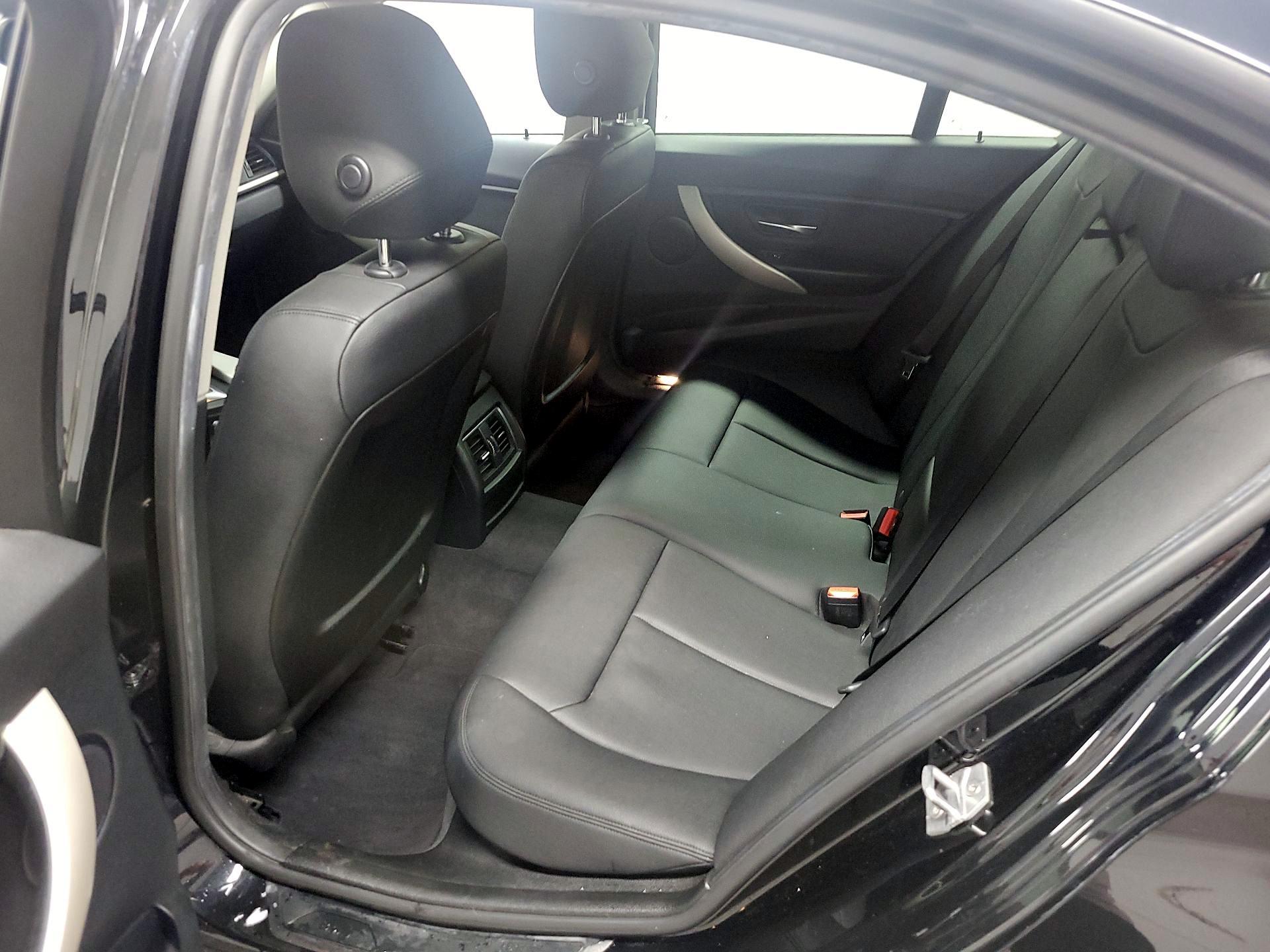 Thumbnail: 2016 BMW 3 Series - 20