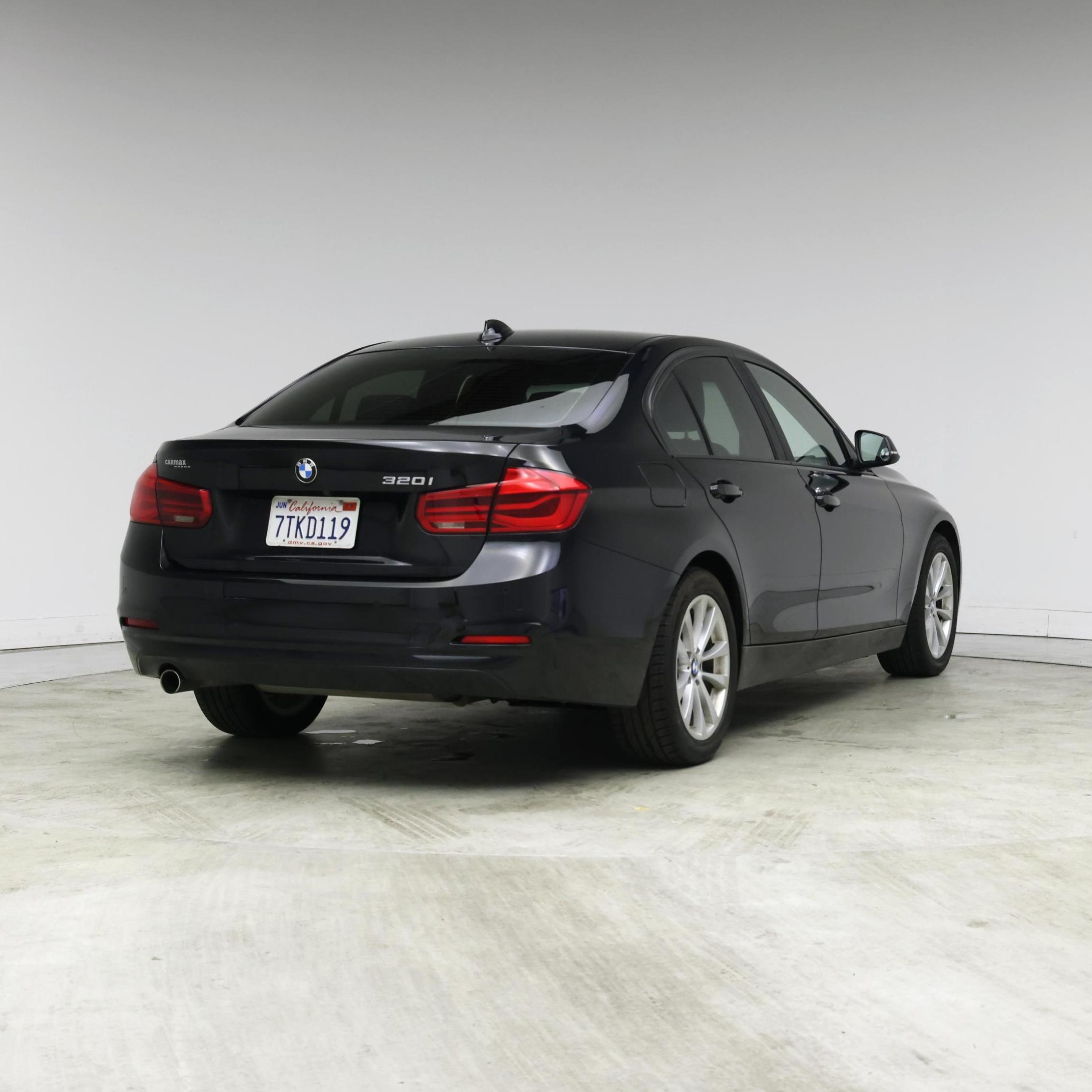 Thumbnail: 2016 BMW 3 Series - 8