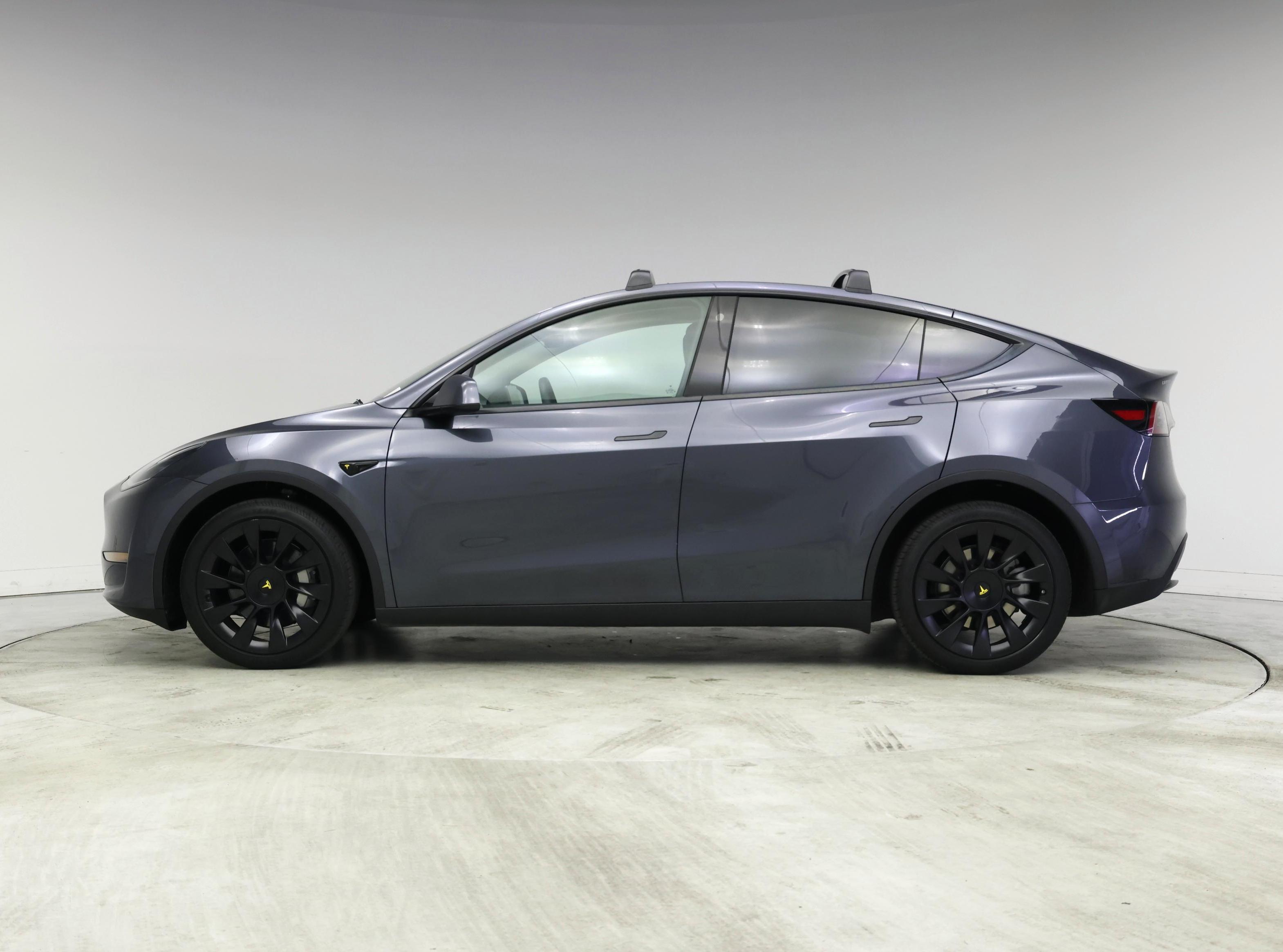 Thumbnail: 2023 Tesla Model Y - 3