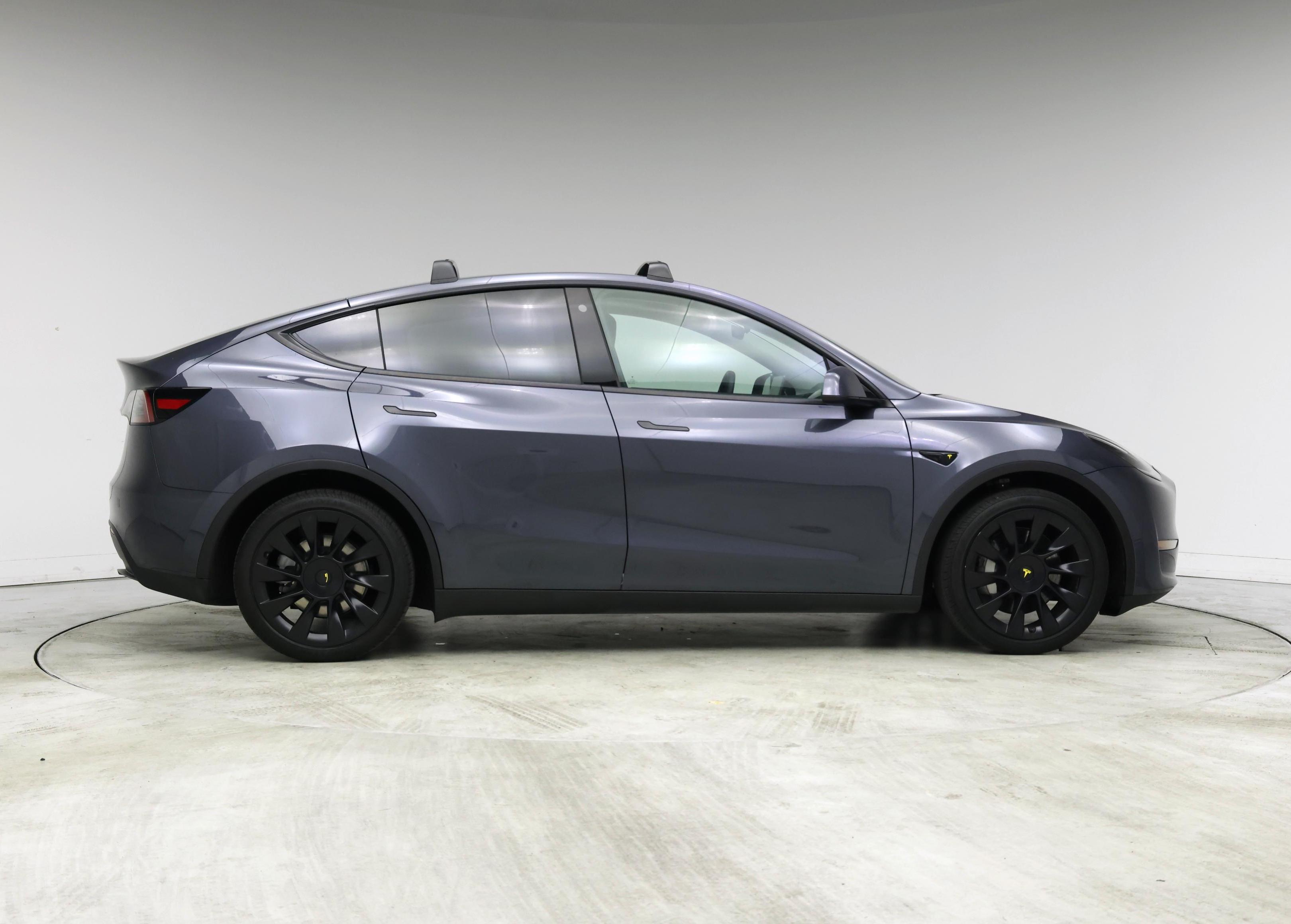 Thumbnail: 2023 Tesla Model Y - 7