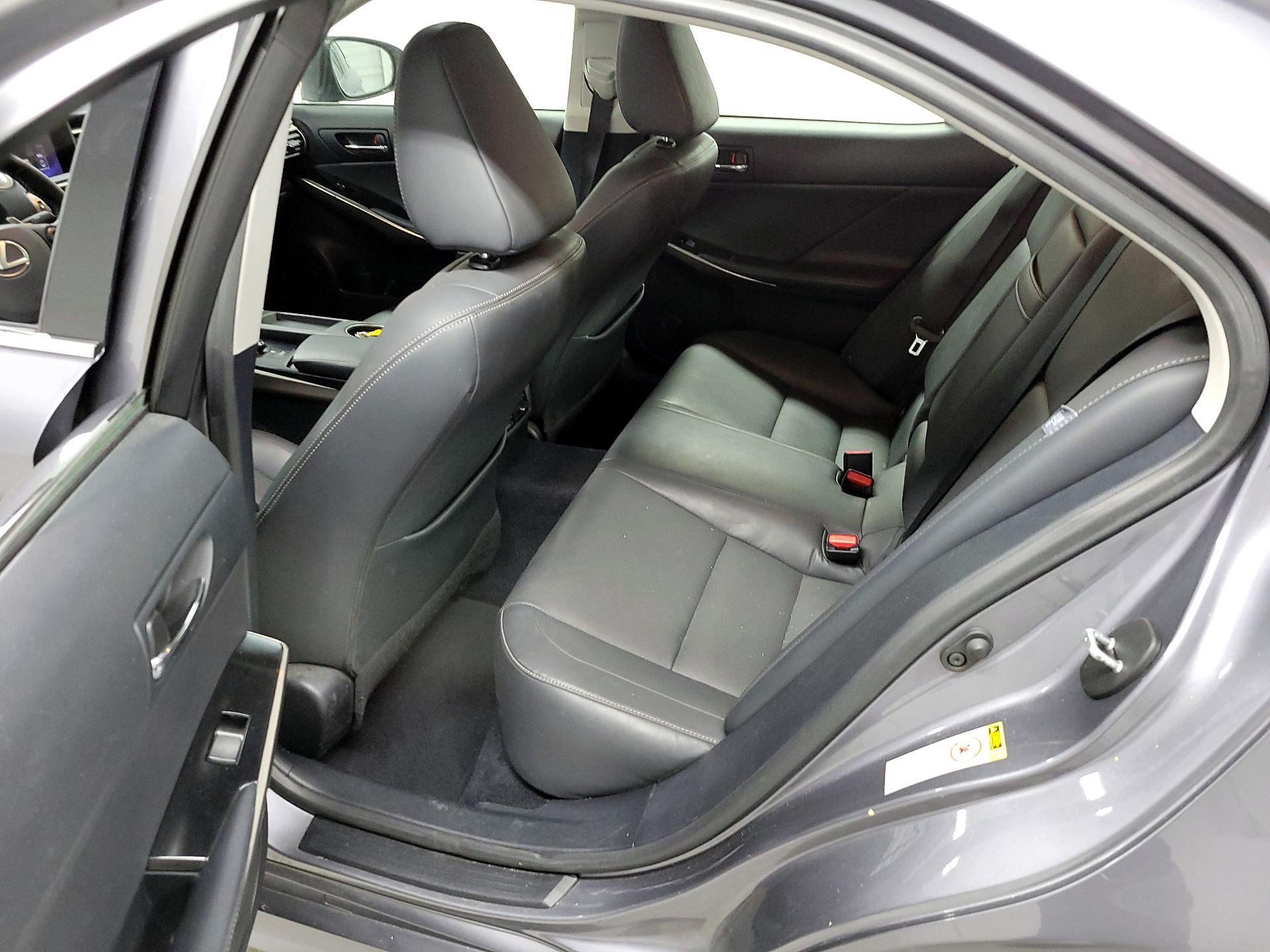 Thumbnail: 2014 Lexus IS - 20