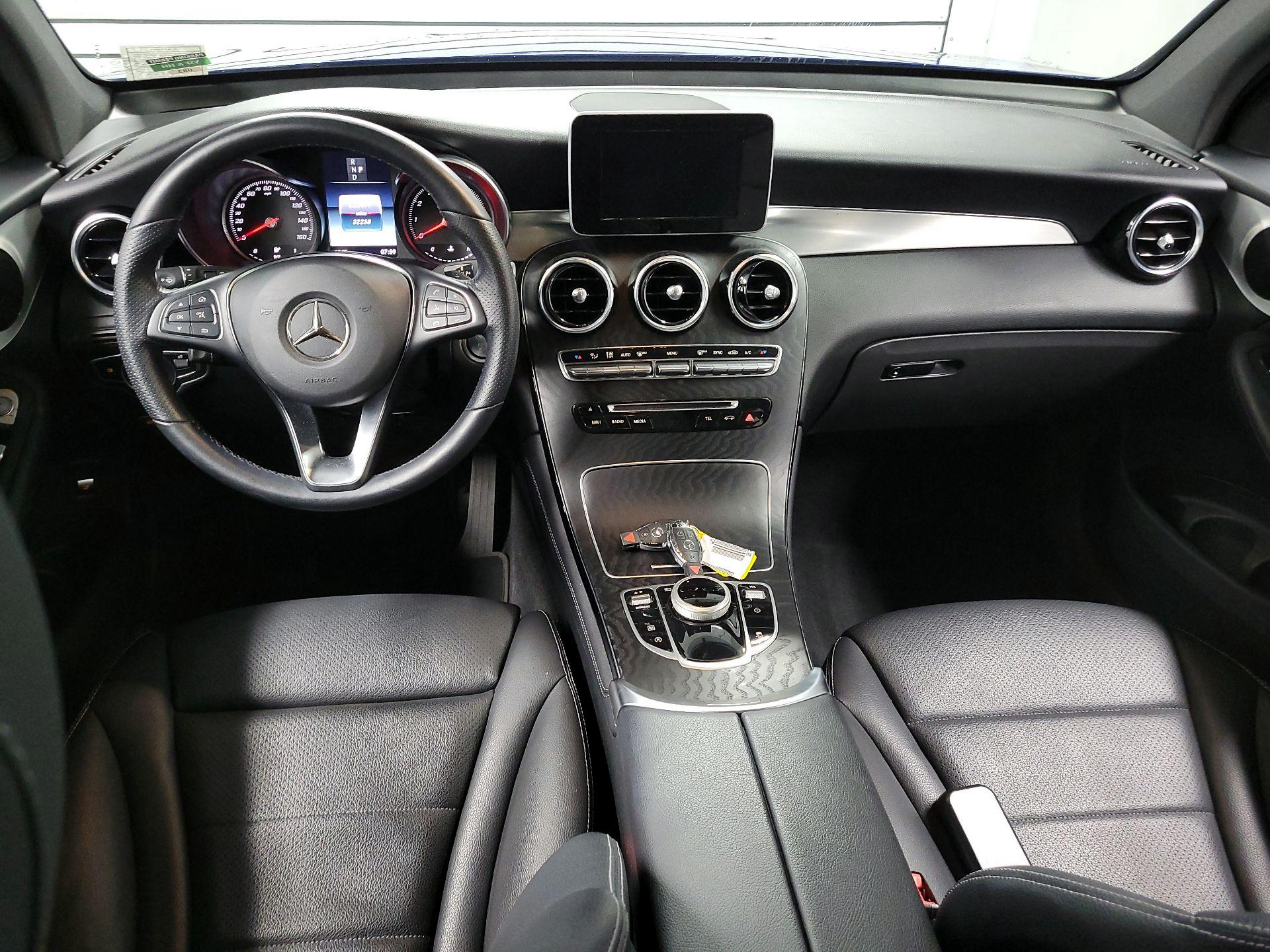 Thumbnail: 2019 Mercedes-Benz GLC - 9
