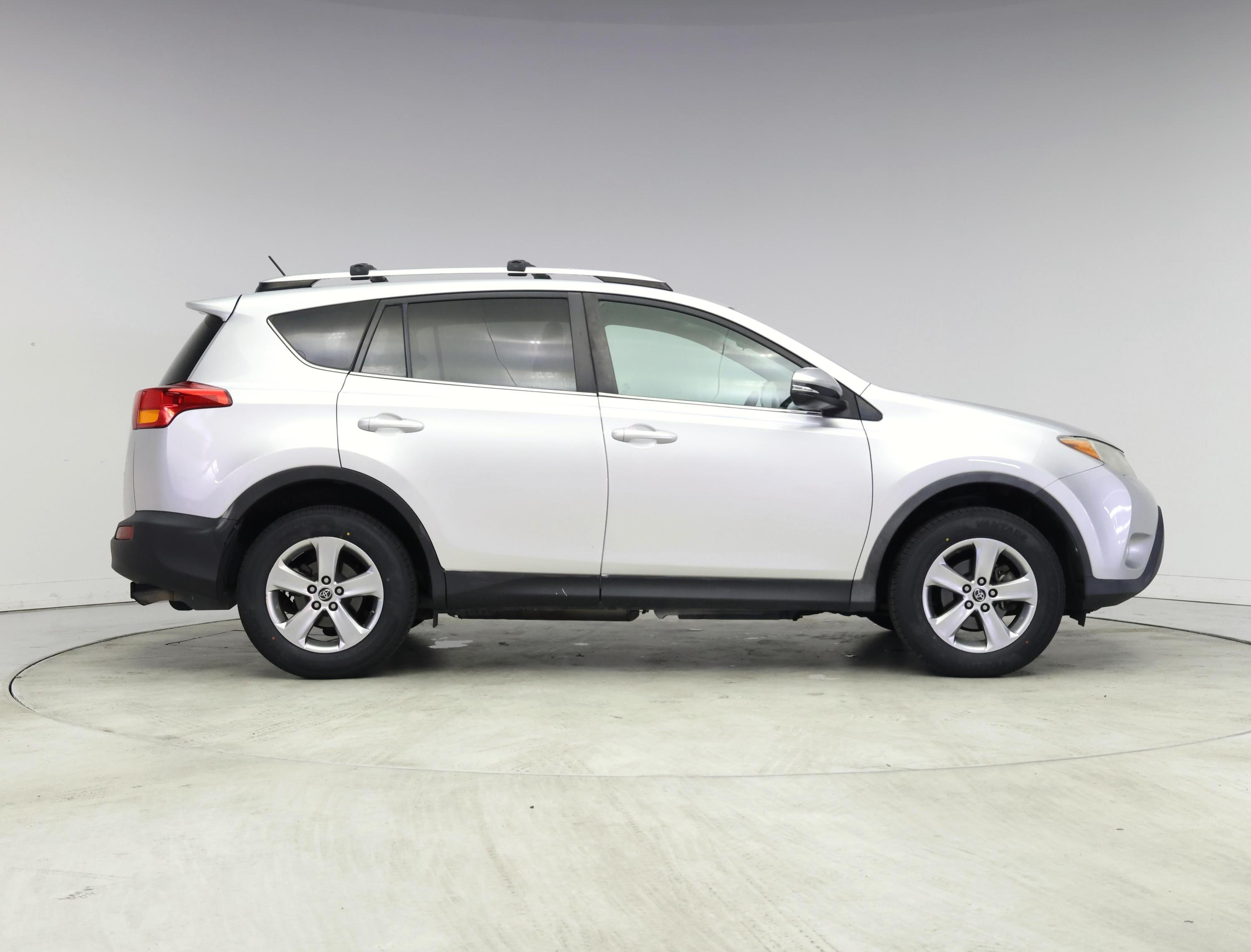 Thumbnail: 2015 Toyota RAV4 - 7