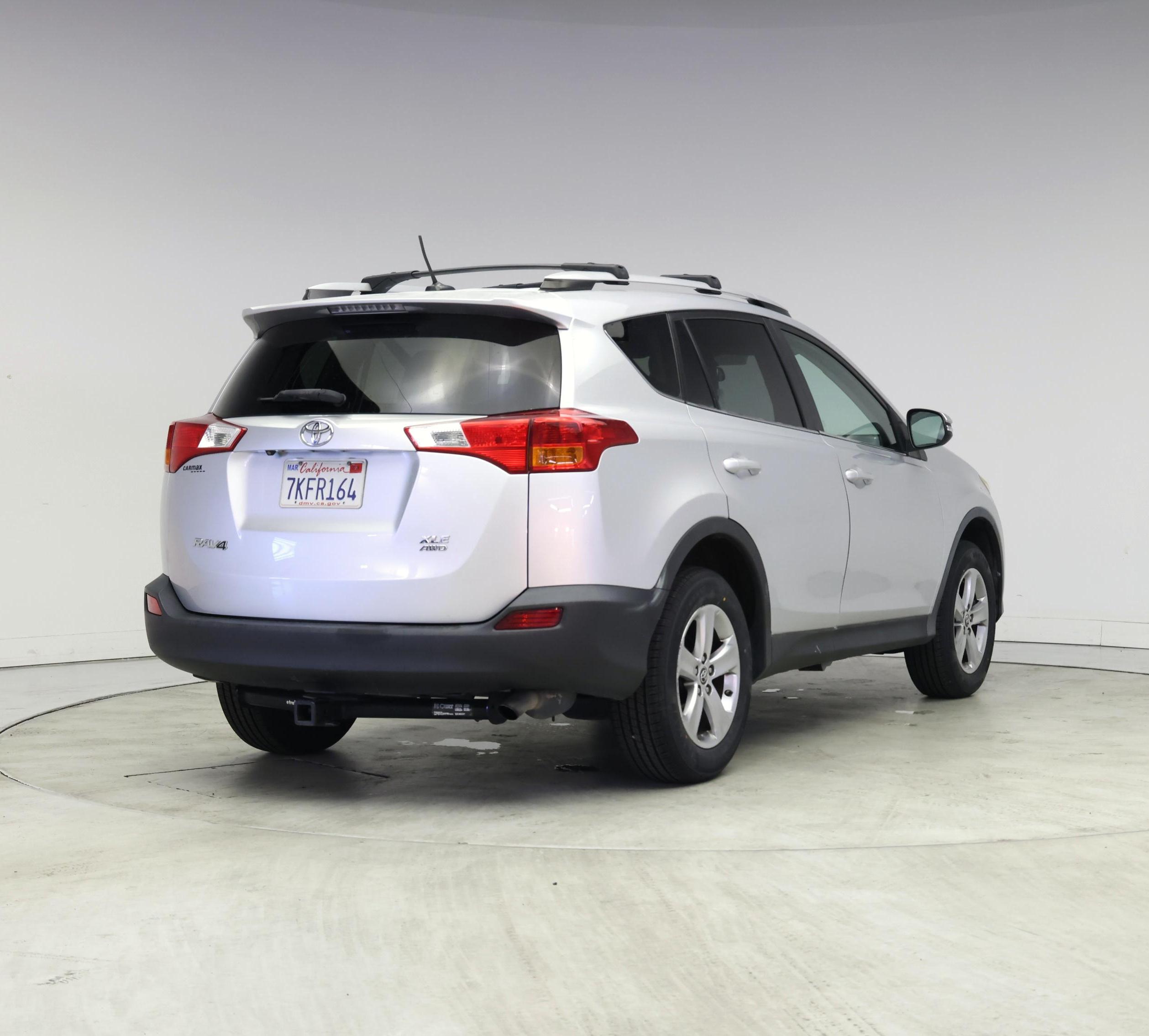 Thumbnail: 2015 Toyota RAV4 - 8