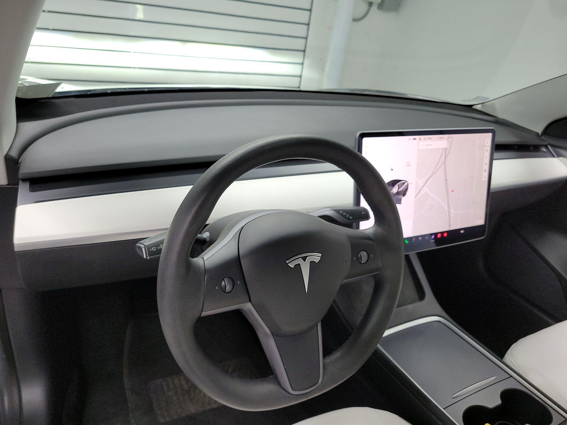 Thumbnail: 2021 Tesla Model 3 - 9