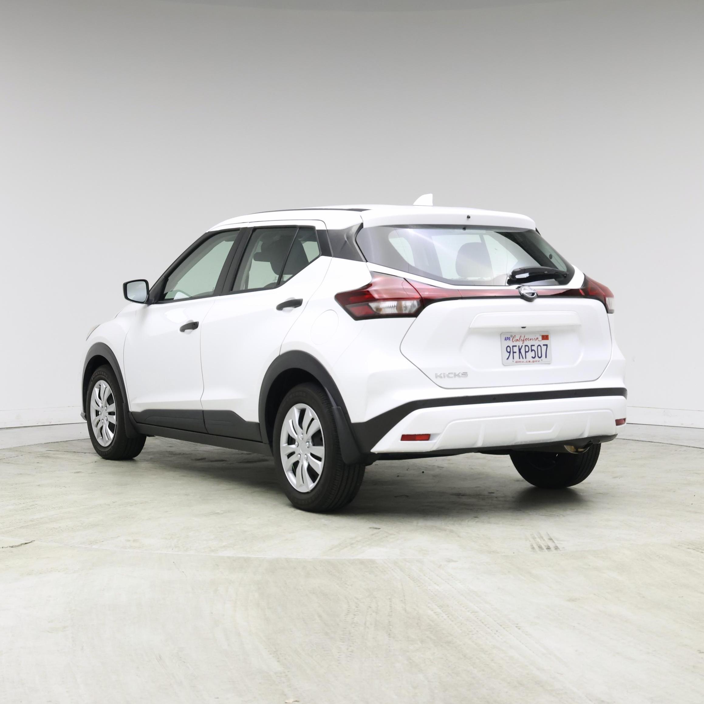 Thumbnail: 2023 Nissan Kicks - 2
