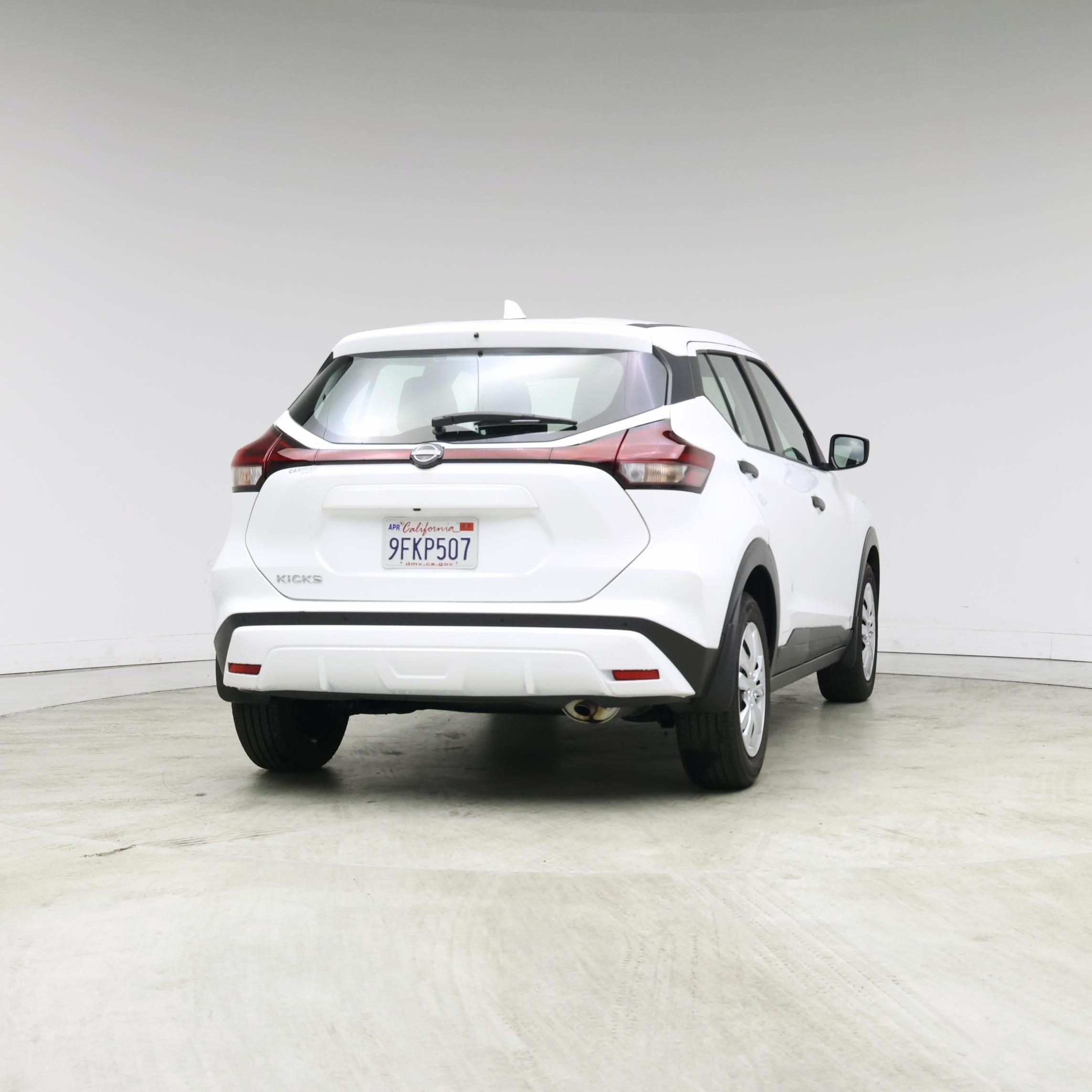 Thumbnail: 2023 Nissan Kicks - 8