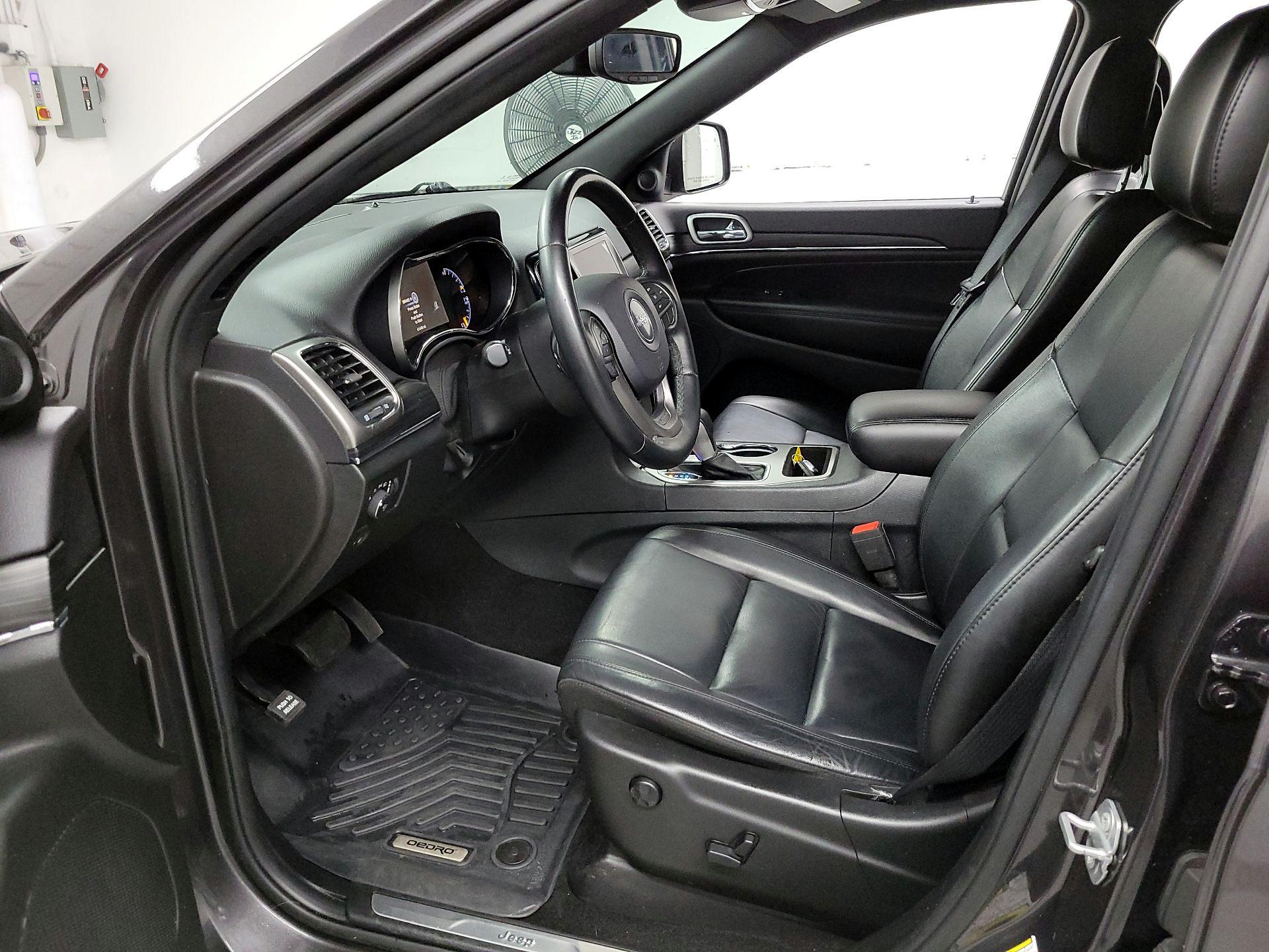 Thumbnail: 2019 Jeep Grand Cherokee - 11