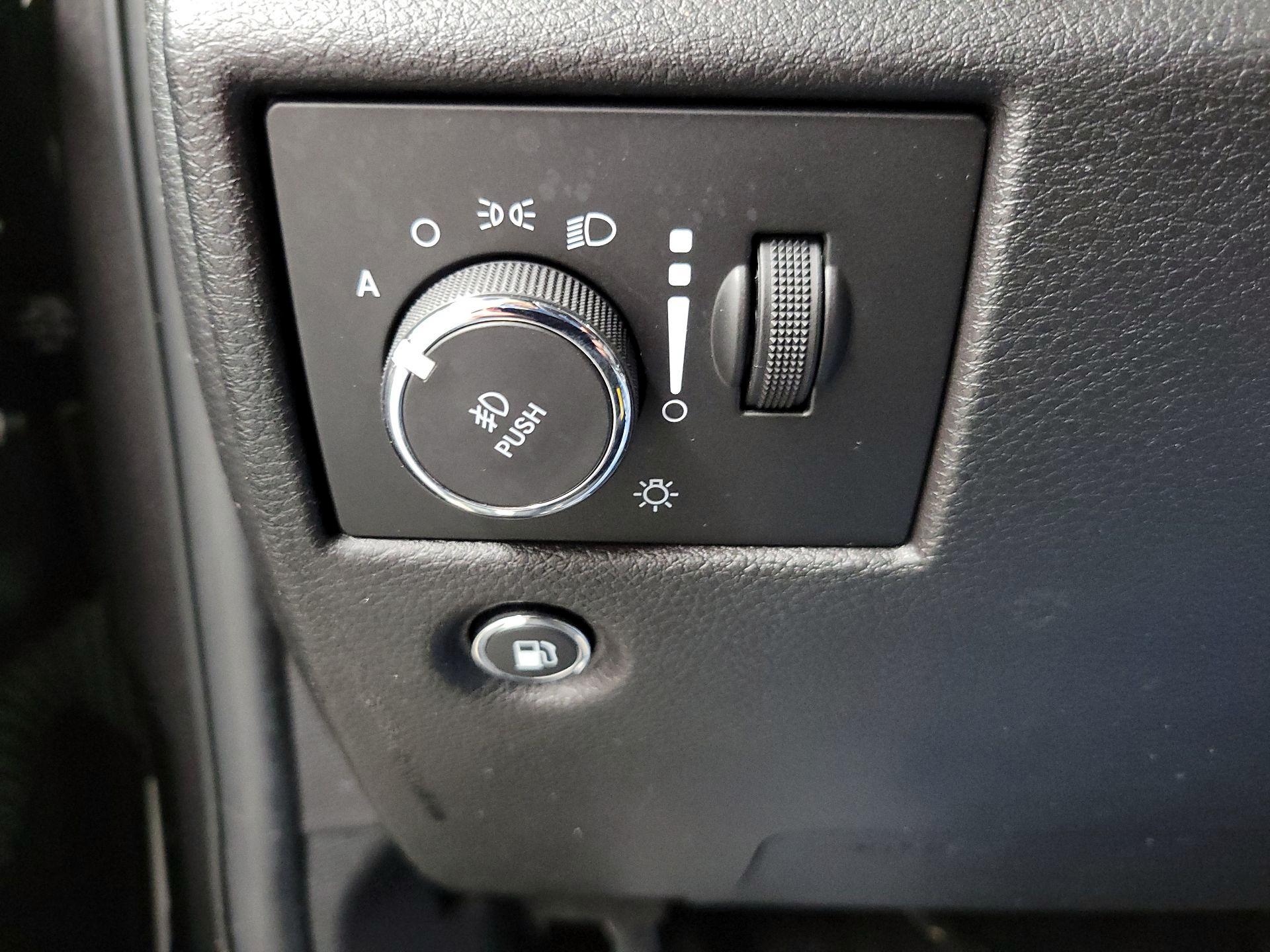 Thumbnail: 2019 Jeep Grand Cherokee - 13