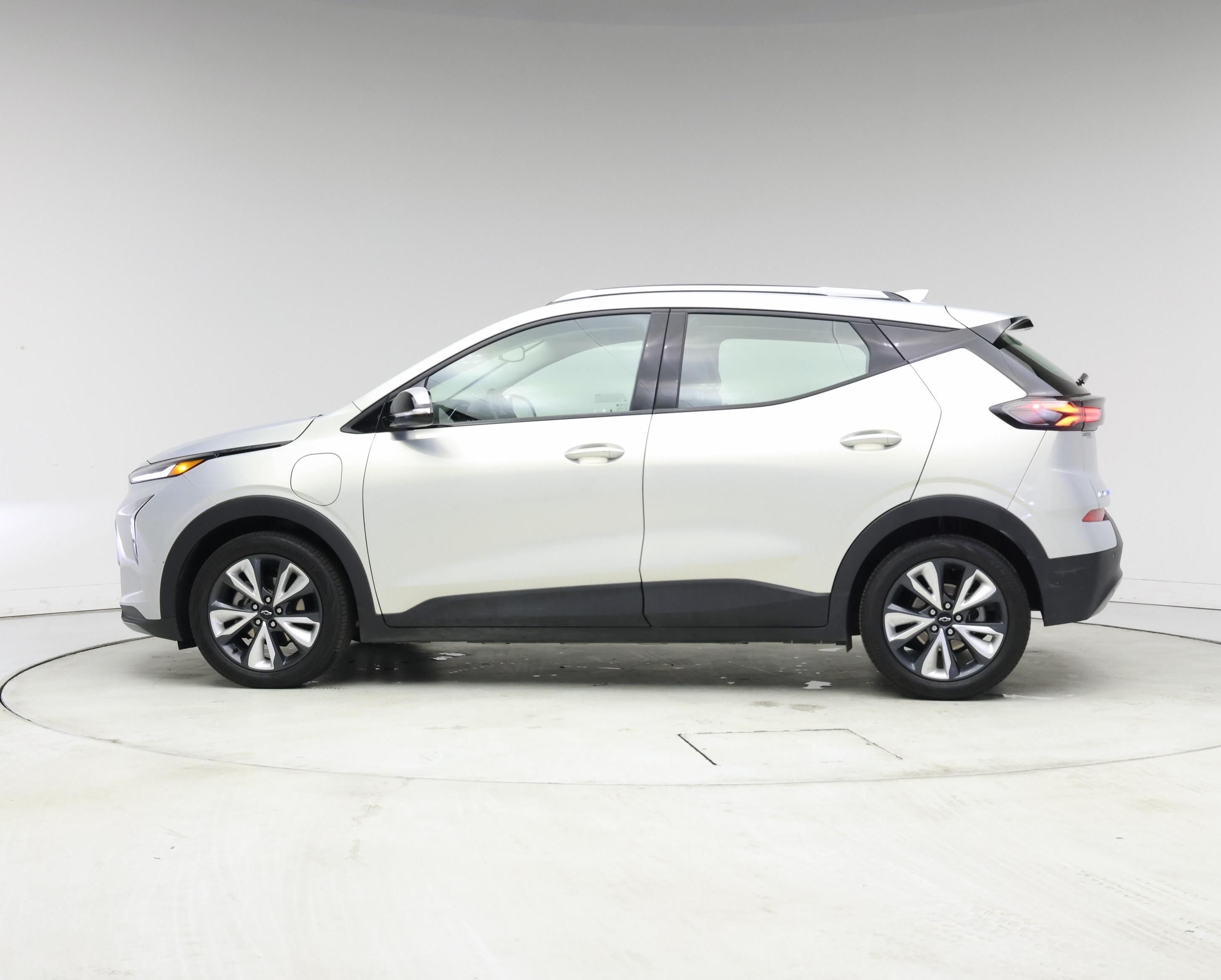 Thumbnail: 2023 Chevrolet Bolt EUV - 3
