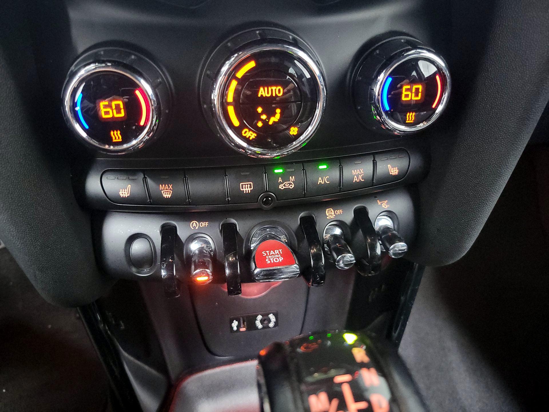 Thumbnail: 2016 MINI Cooper Hardtop - 16