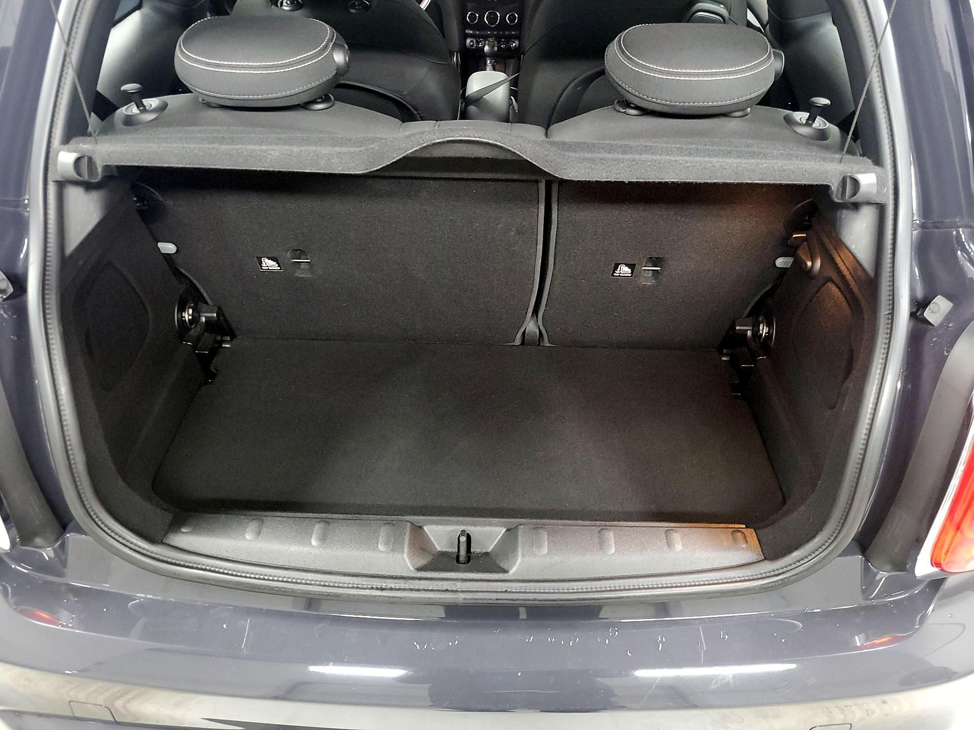Thumbnail: 2016 MINI Cooper Hardtop - 19