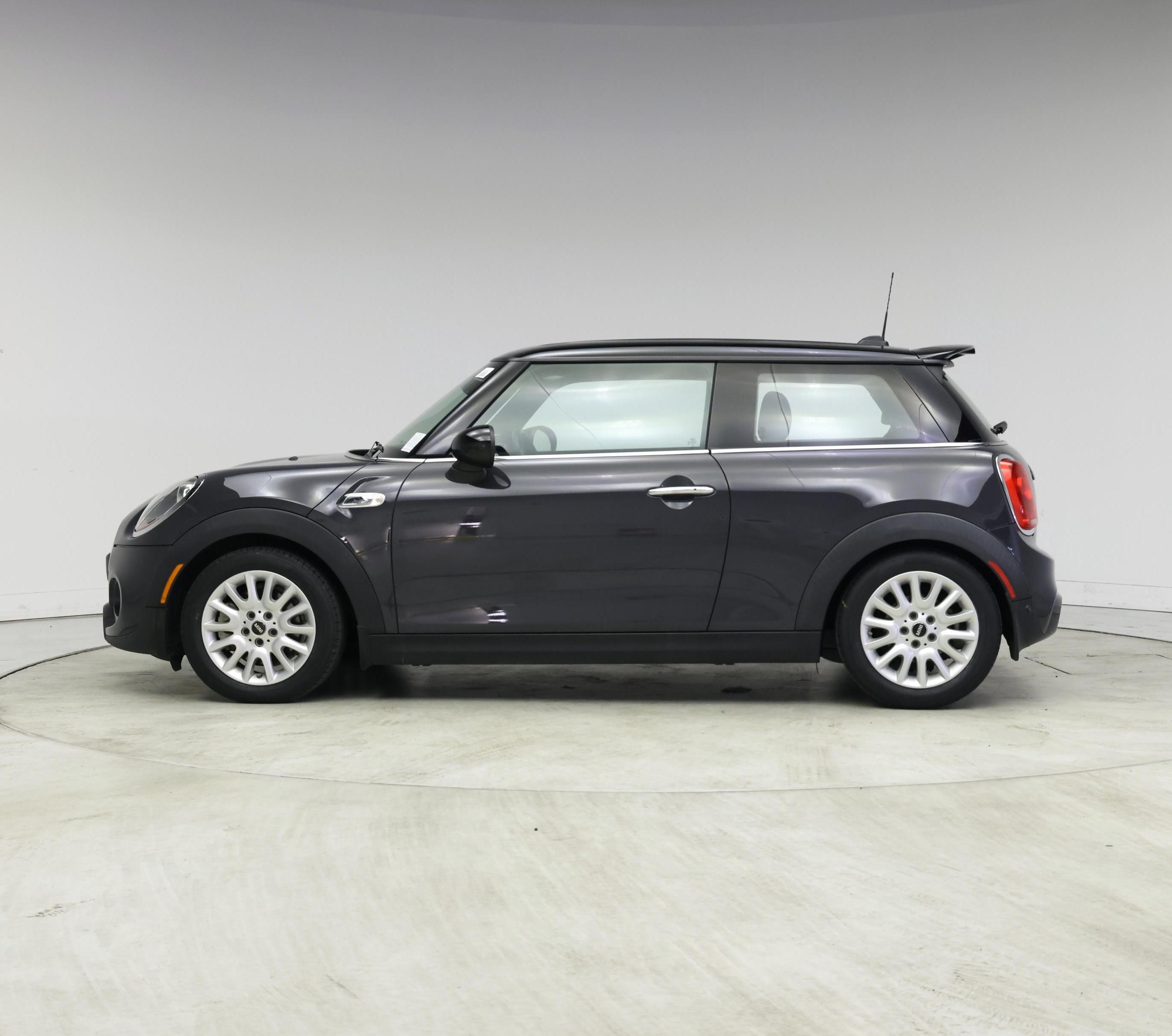 Thumbnail: 2016 MINI Cooper Hardtop - 3
