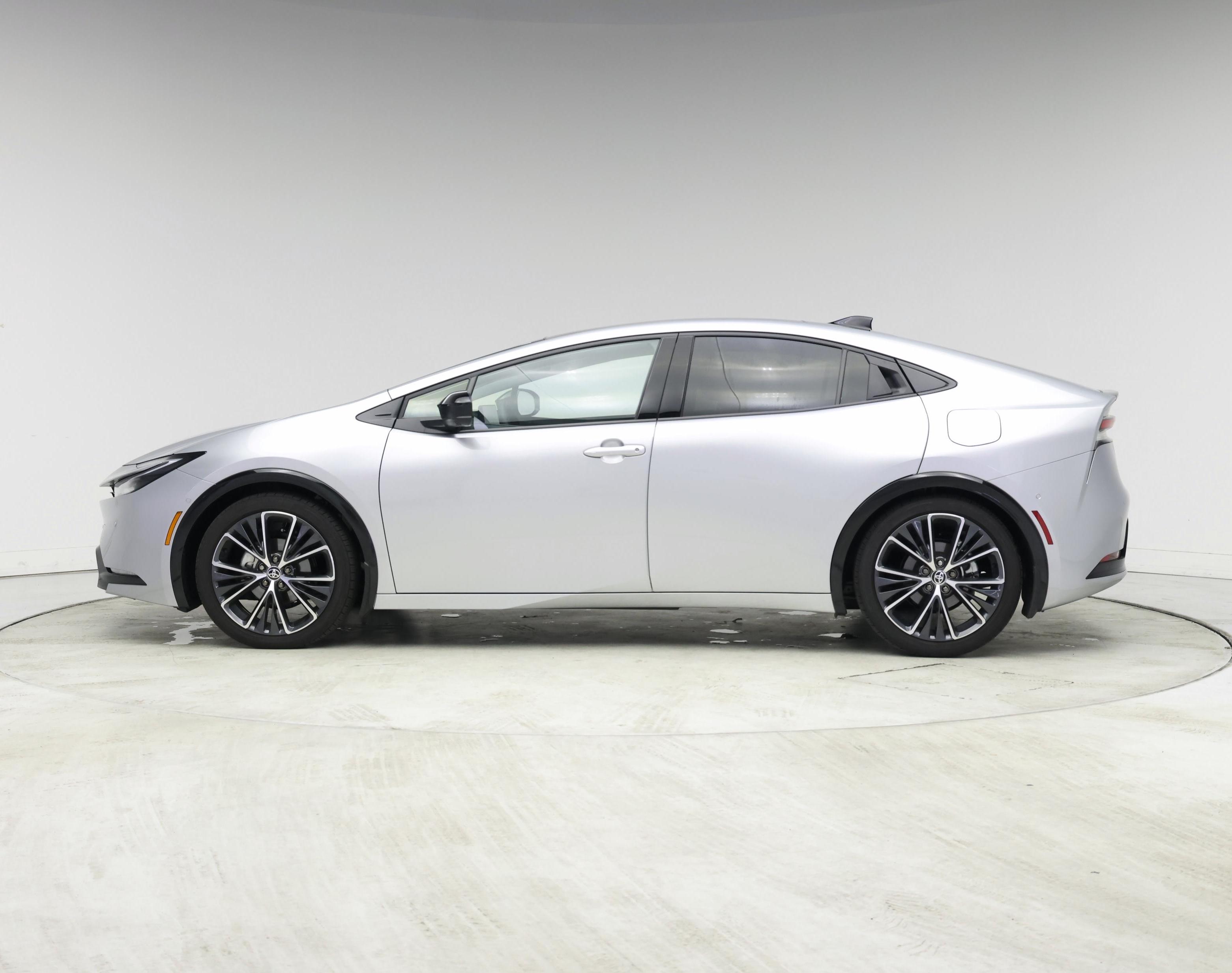 Thumbnail: 2024 Toyota Prius - 3