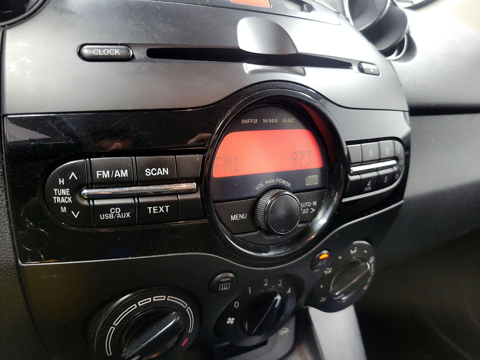 Thumbnail: 2014 Mazda Mazda2 - 13