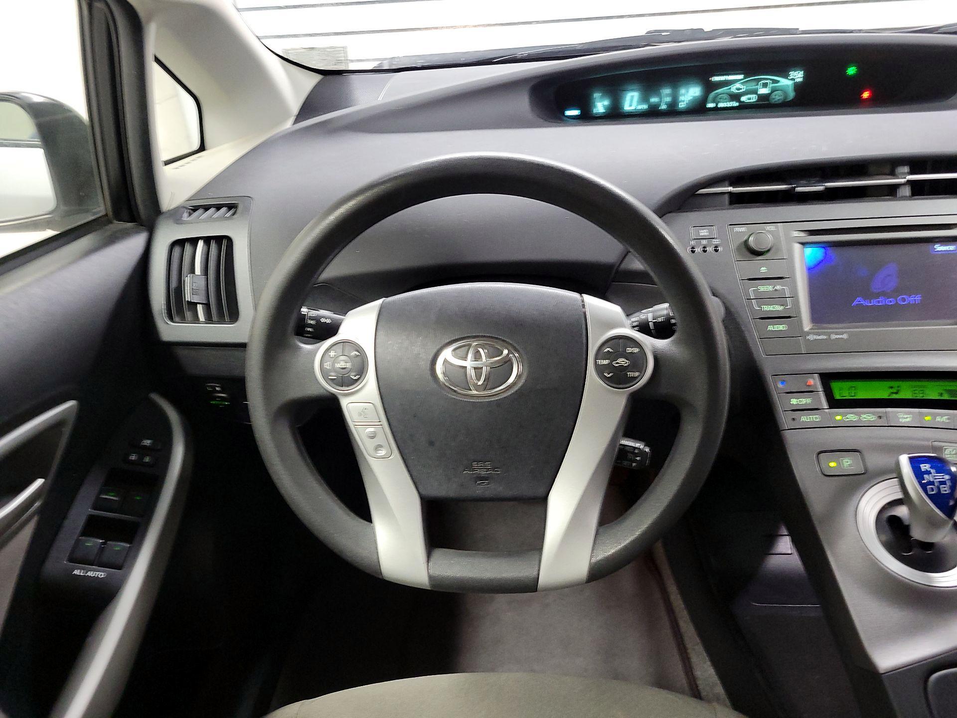 Thumbnail: 2015 Toyota Prius - 10