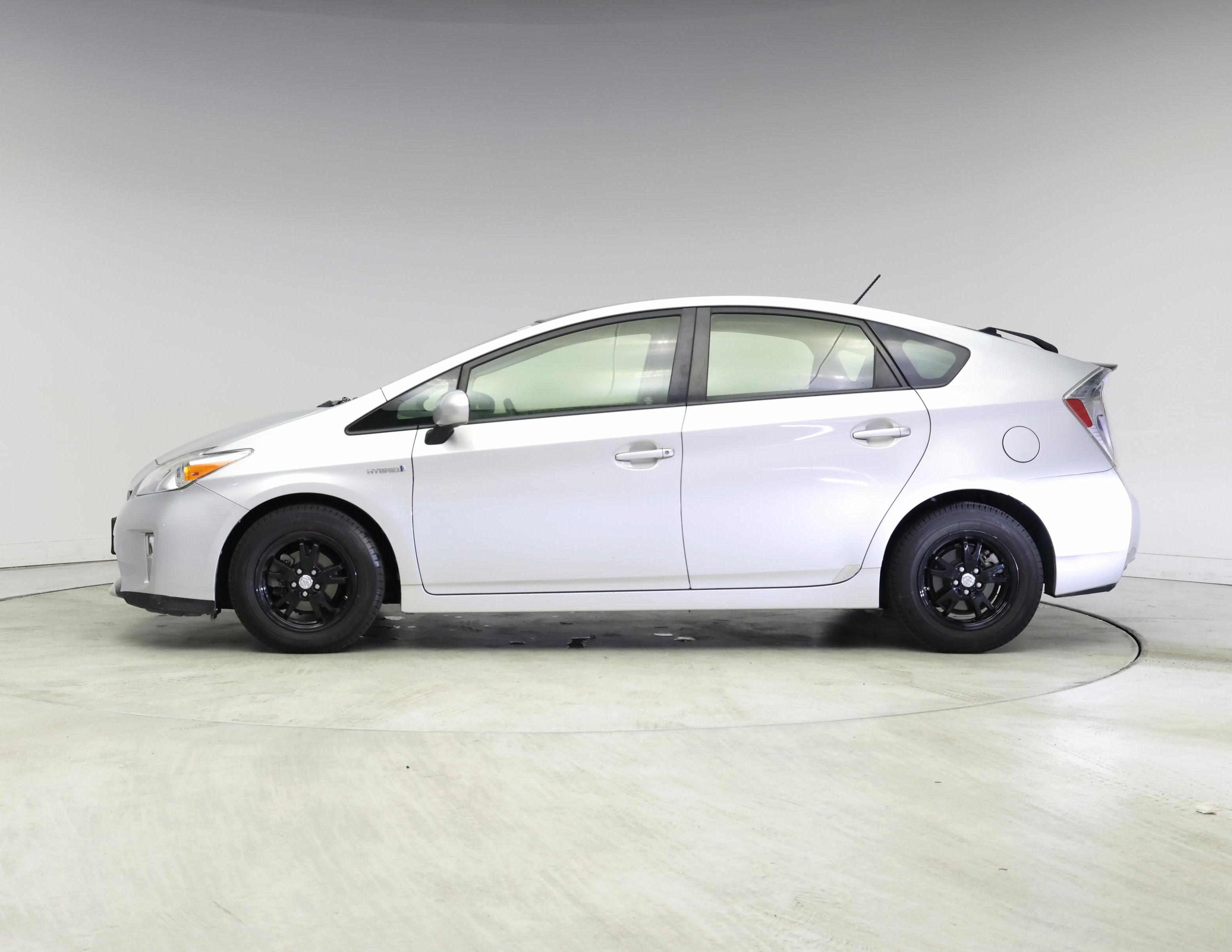 Thumbnail: 2015 Toyota Prius - 3