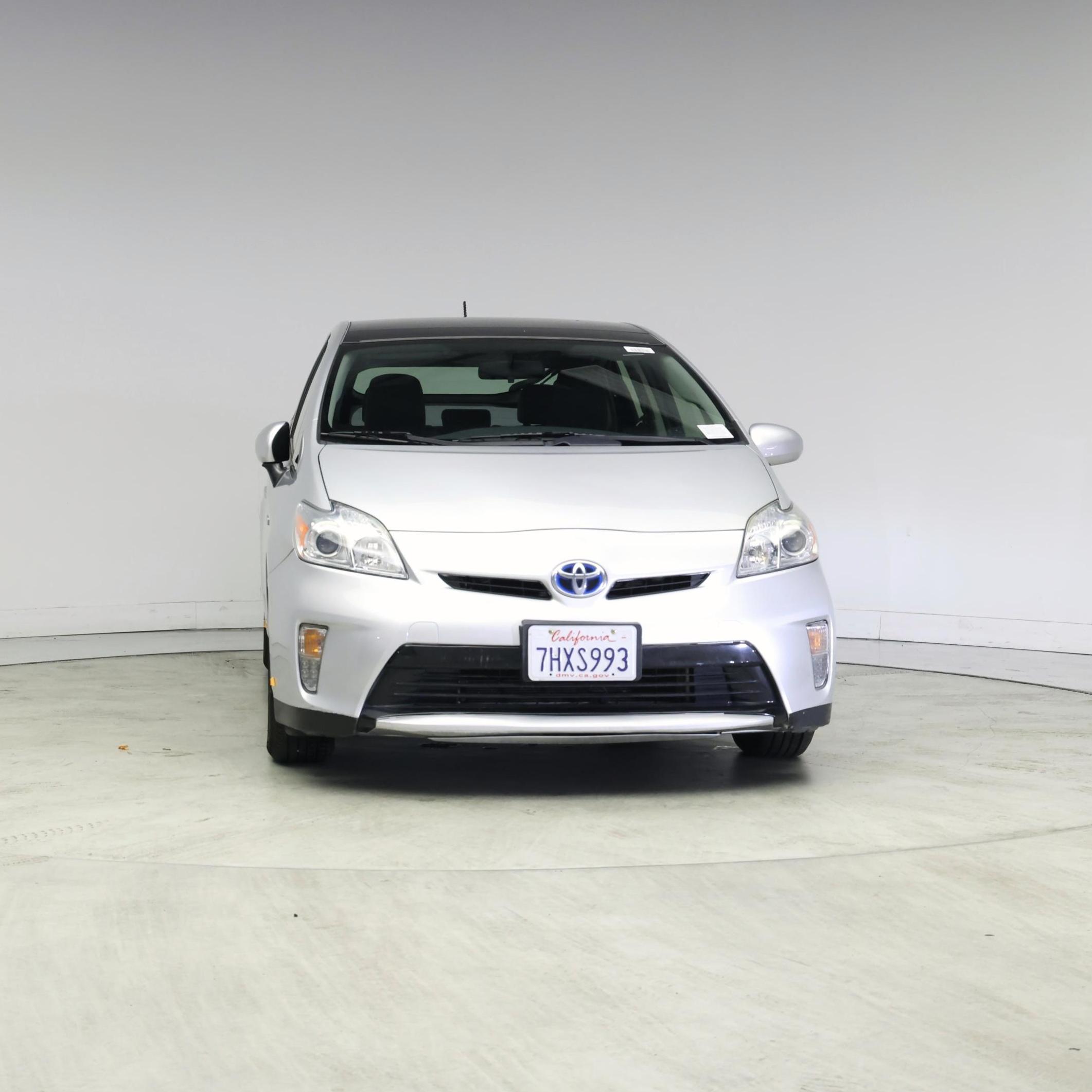 Thumbnail: 2015 Toyota Prius - 5