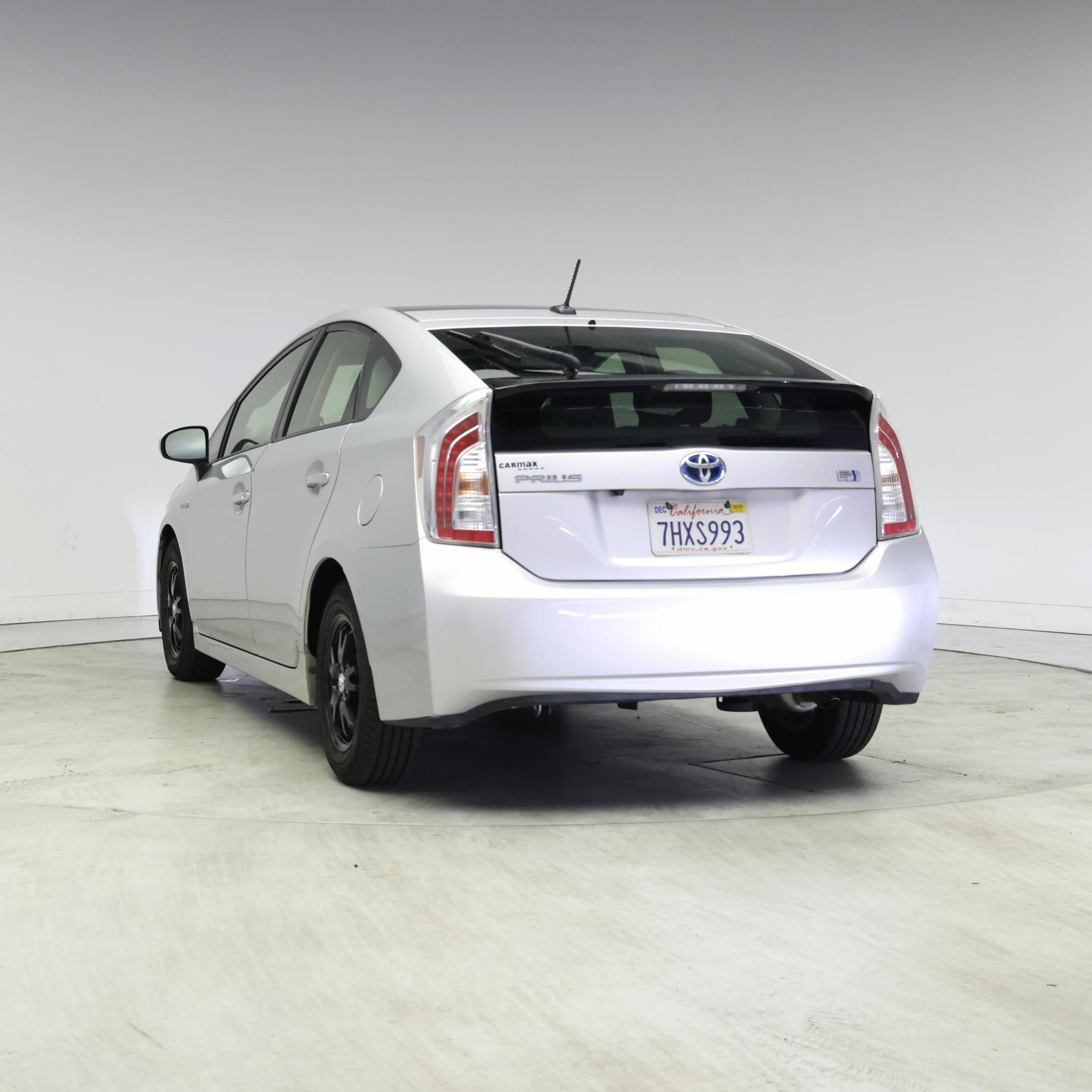 Thumbnail: 2015 Toyota Prius - 6